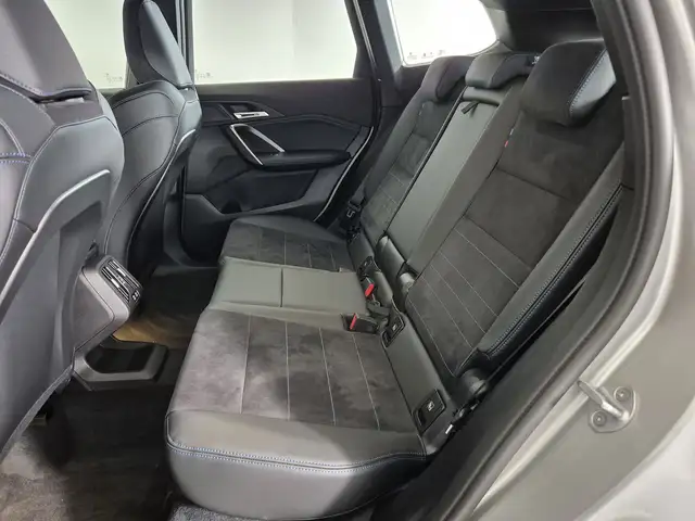 BMW X1 view 8
