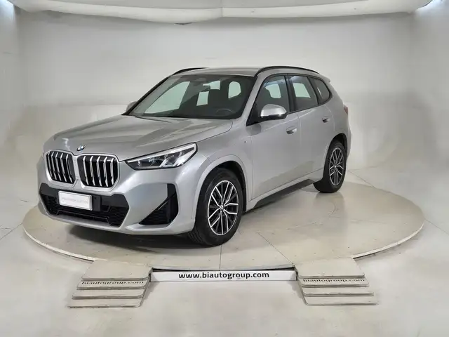 BMW X1 main image