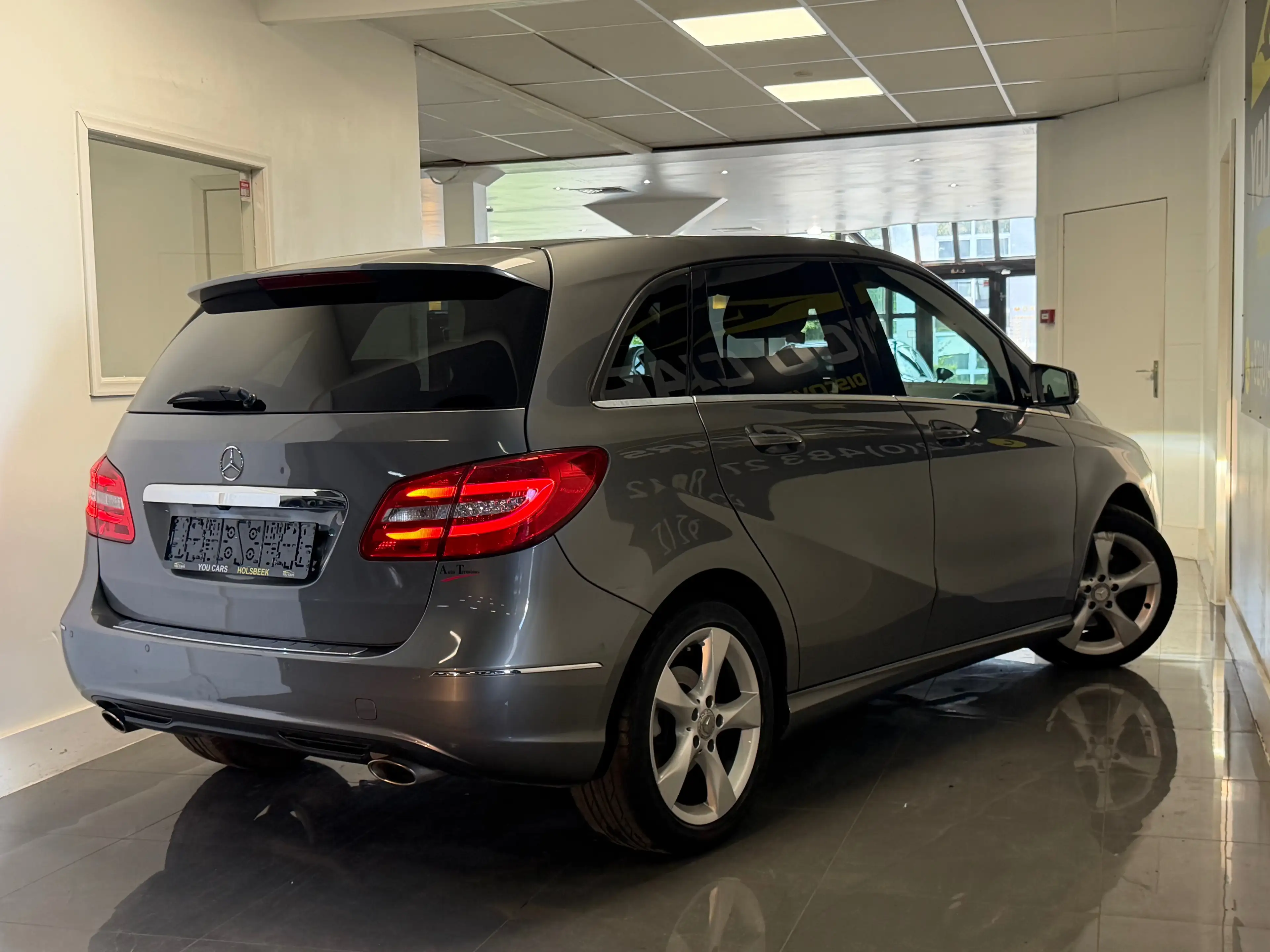 Mercedes-Benz B 180 B Klasse 1 Jaar Garantie — photo 3