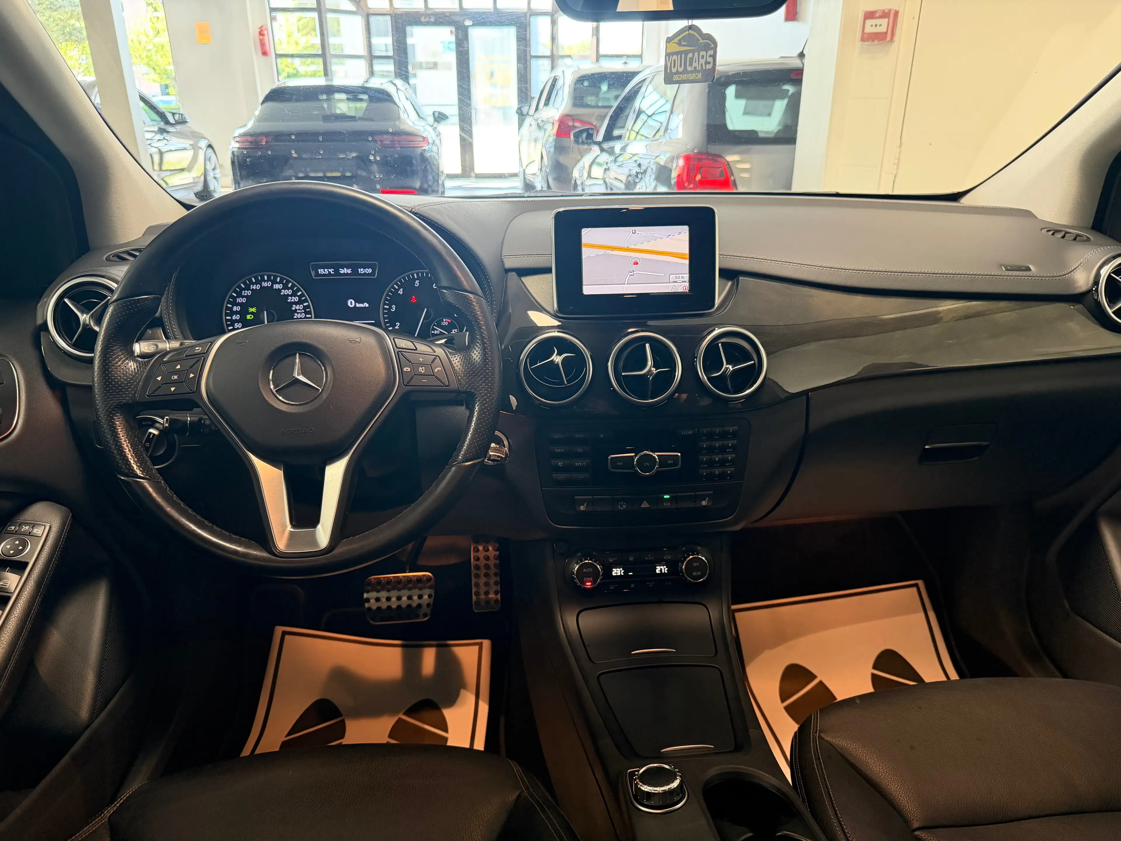 Mercedes-Benz B 180 B Klasse 1 Jaar Garantie — photo 8