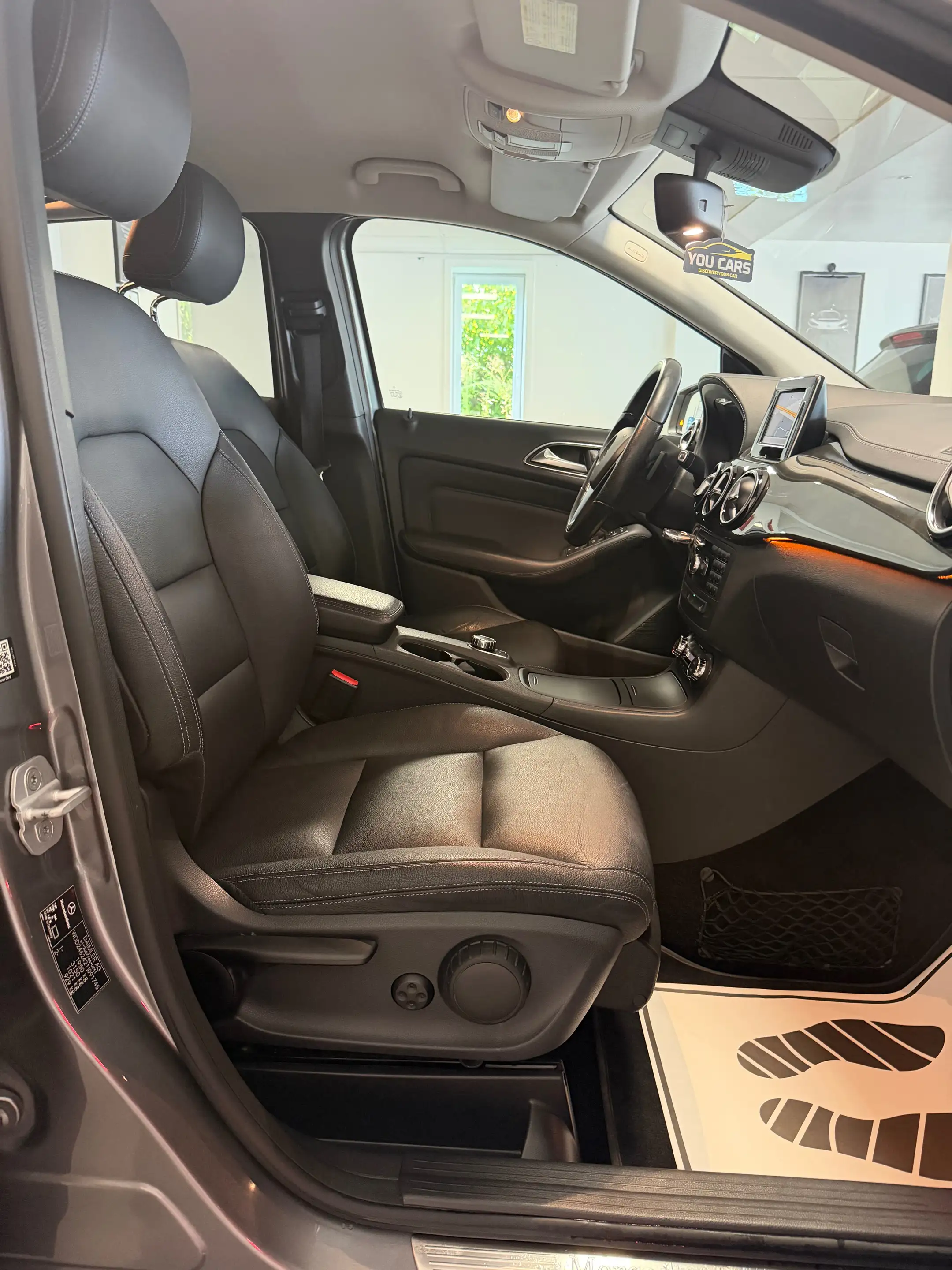 Mercedes-Benz B 180 B Klasse 1 Jaar Garantie — photo 6