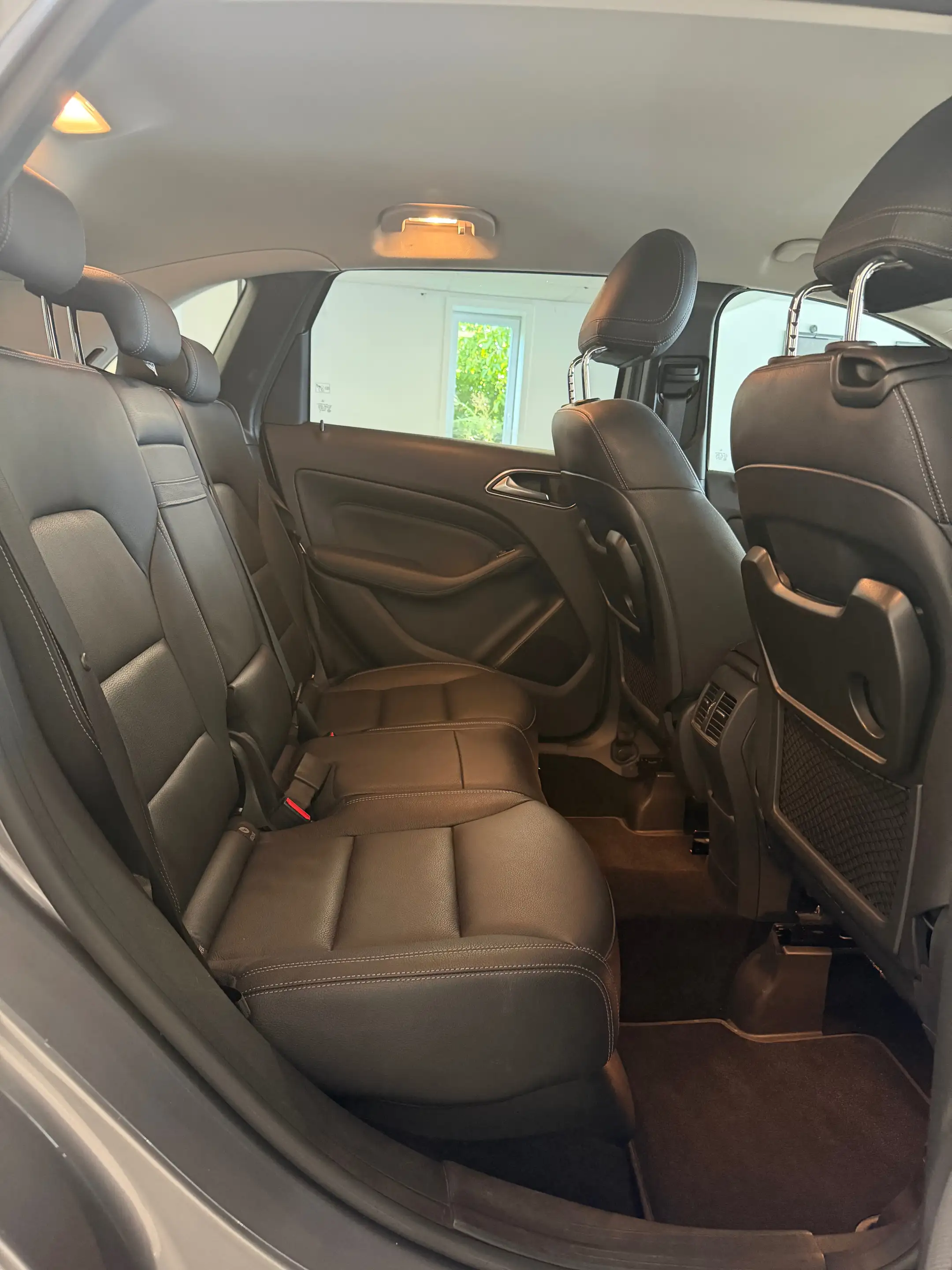 Mercedes-Benz B 180 B Klasse 1 Jaar Garantie — photo 11