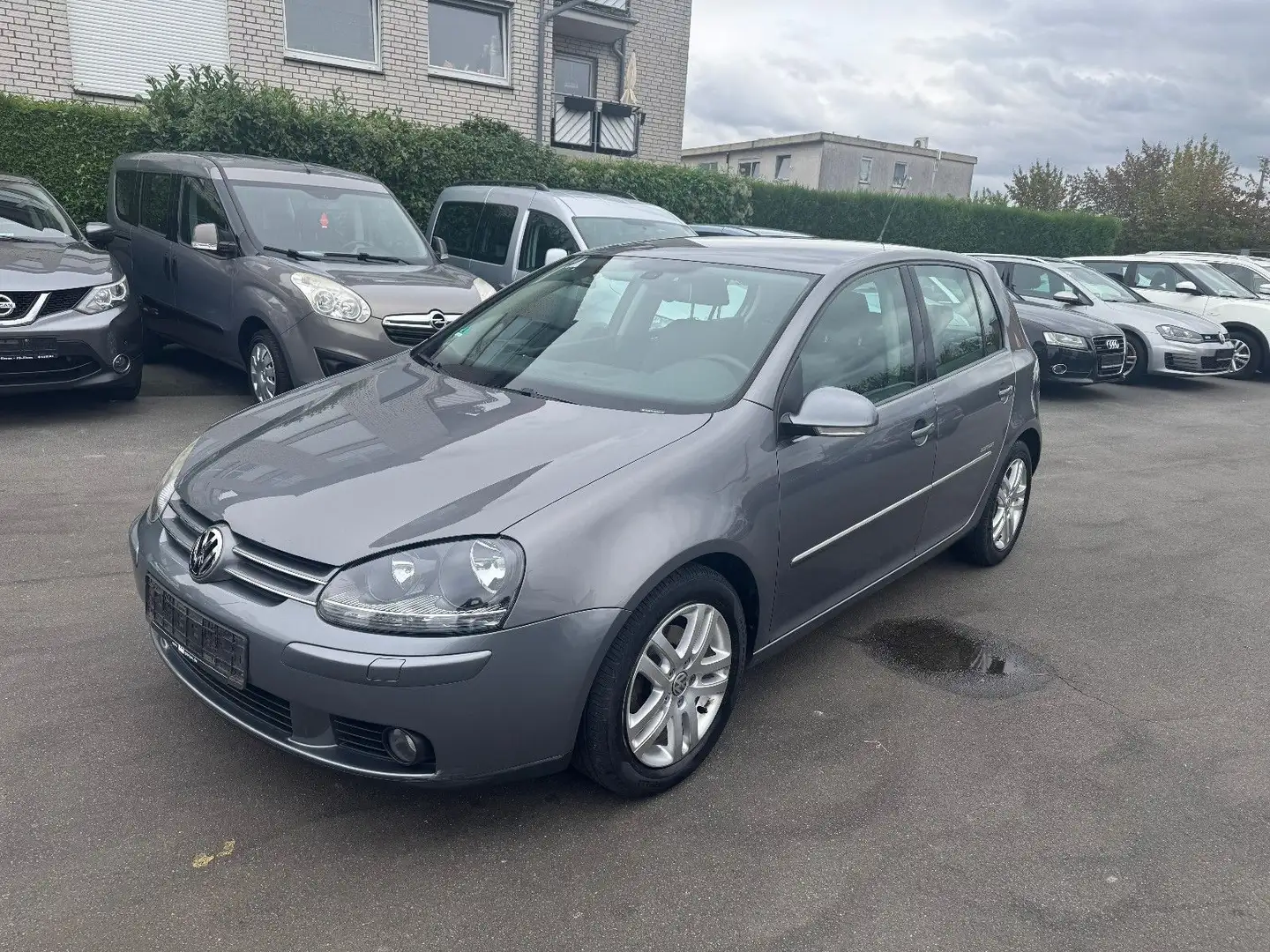Volkswagen Golf V Lim. Edition Grau - 1