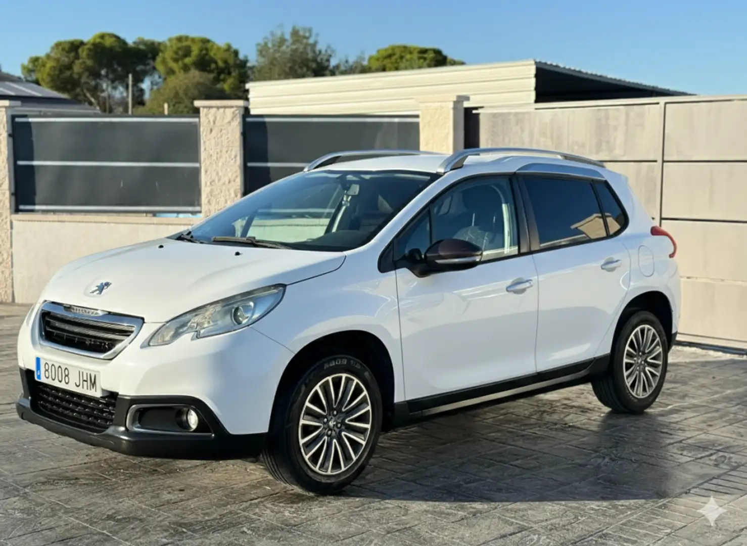 Peugeot 2008 1.2 VTI PureTech Active Blanc - 2