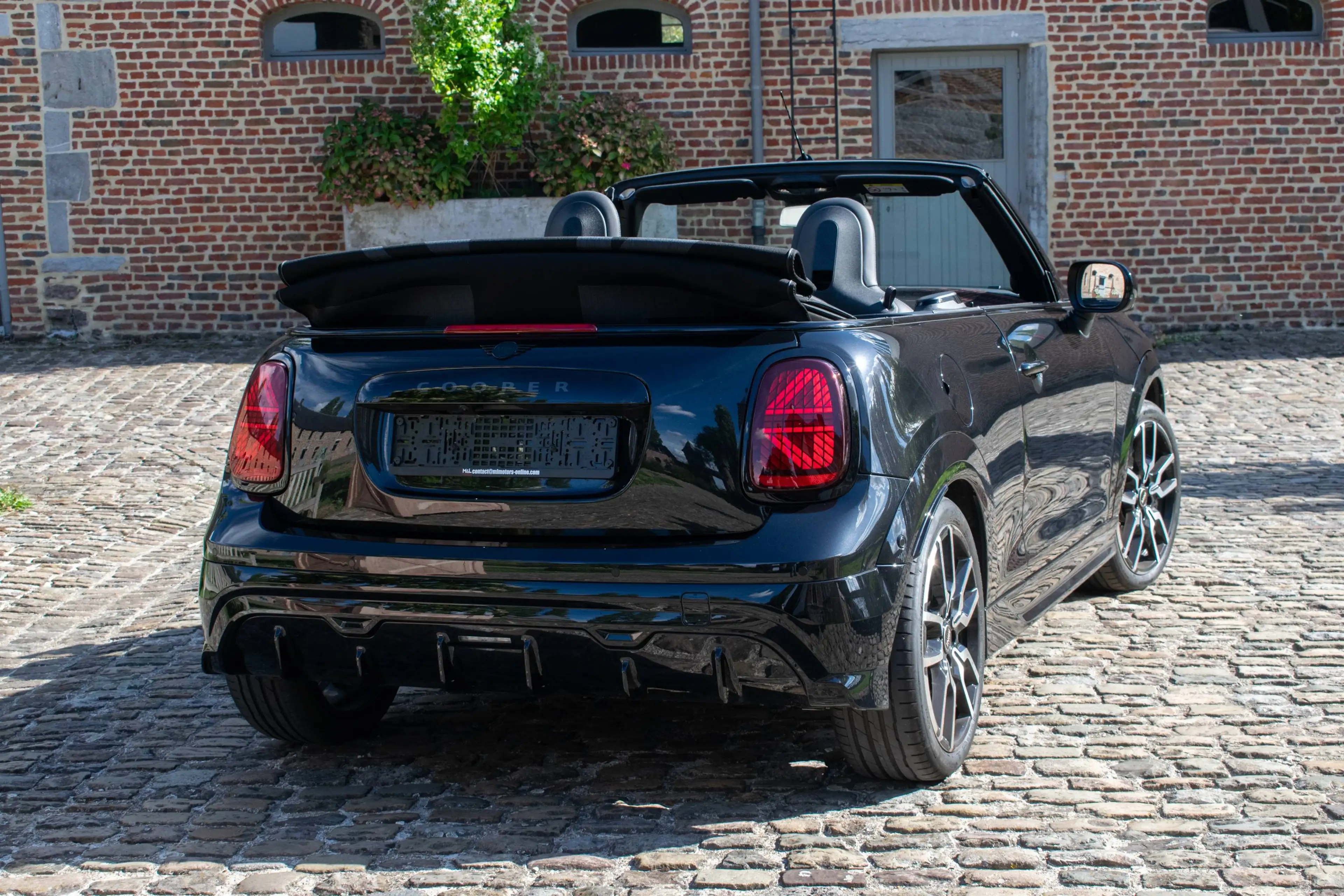 MINI Cooper C Cabrio Trim John Cooper Works, Pack XL, Driving Assistant Plus. — photo 3