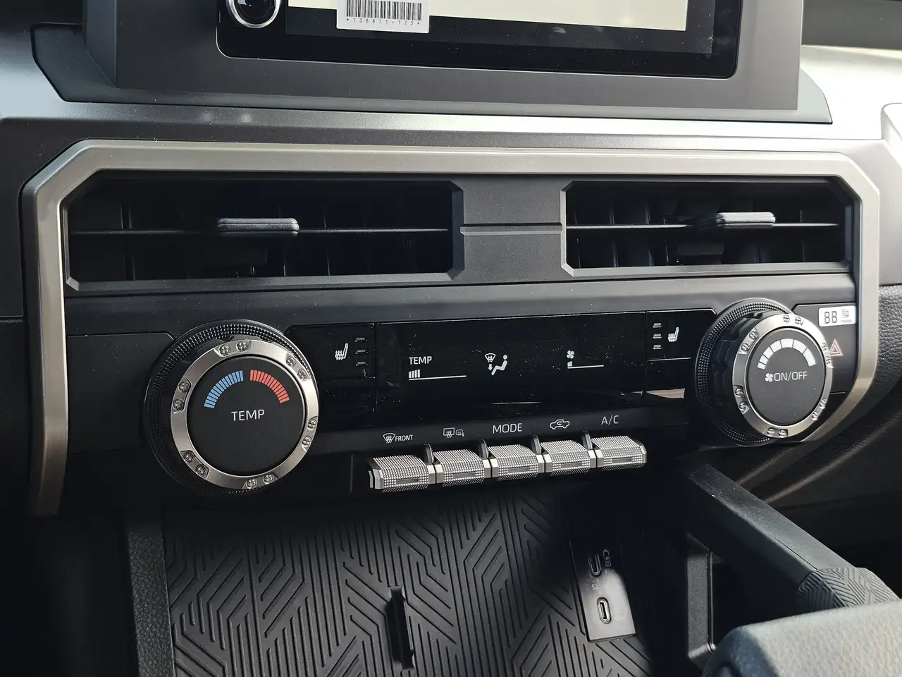 Toyota Tacoma снимка Toyota Tacoma