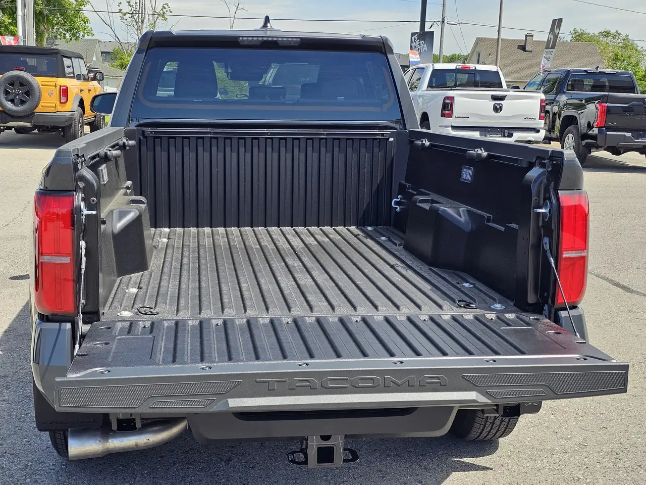 Toyota Tacoma снимка Toyota Tacoma