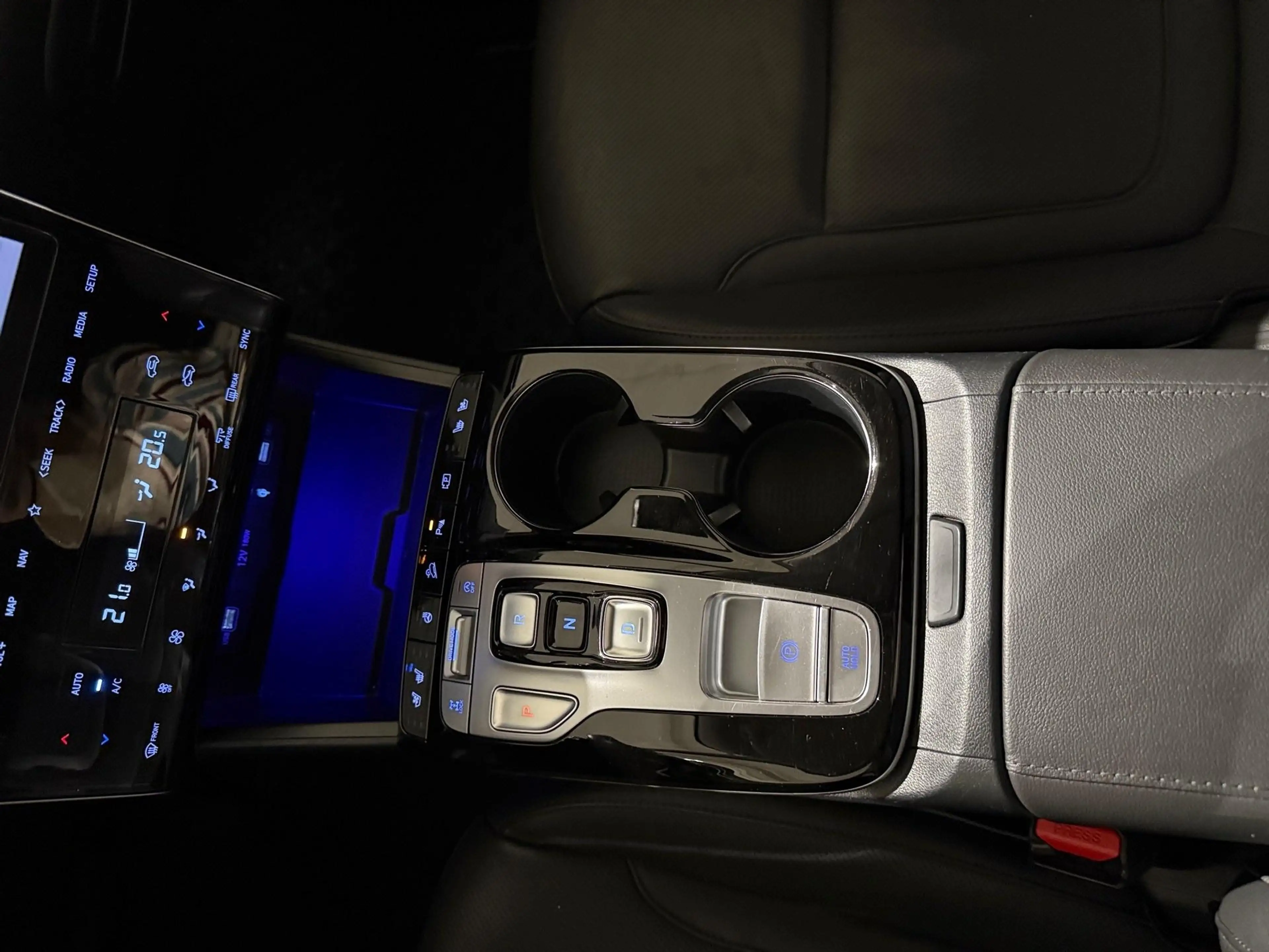 Hyundai TUCSON 1.6 T-GDi Hybrid 4x4 Shine — photo 9