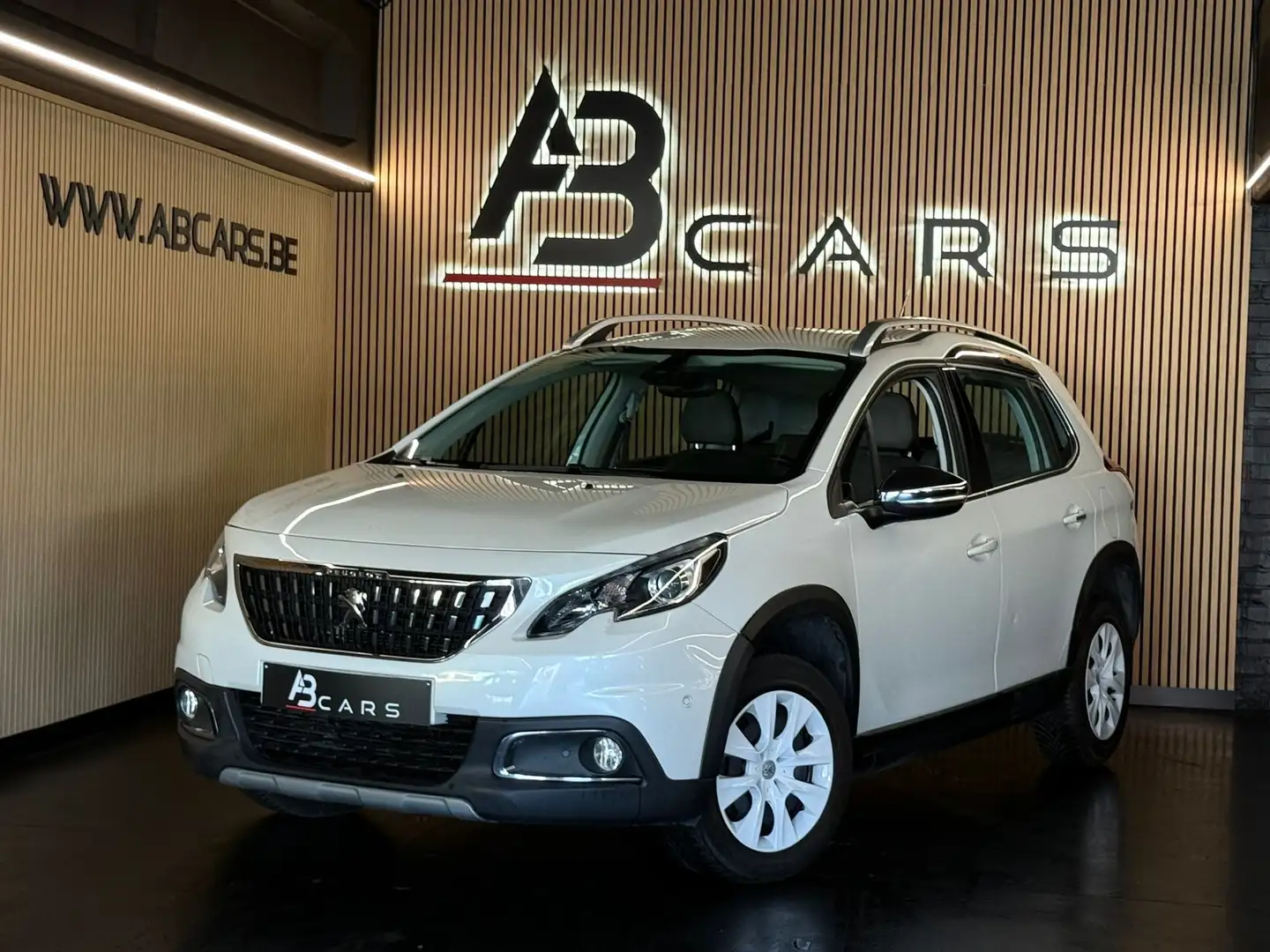 Peugeot 2008 1.2i * GARANTIE 12 MOIS * 1er prop * Blanc - 1