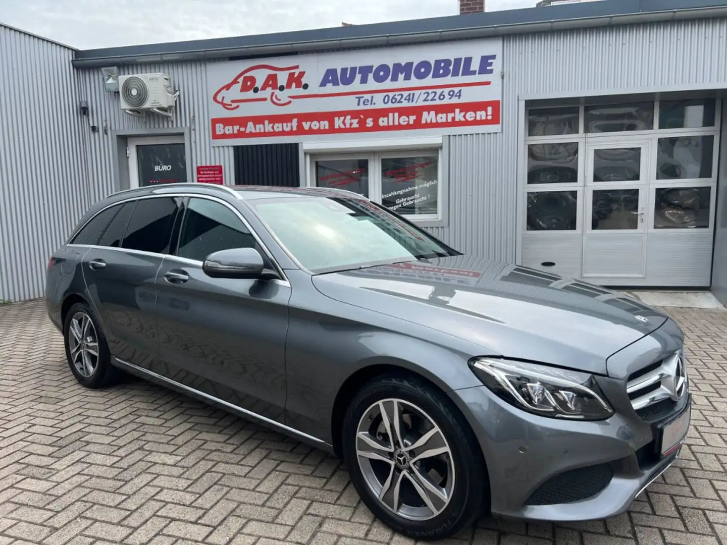 Mercedes-Benz C 200 C -Klasse T-Modell CGI 2.Hand+98TKM+AHK Grau - 1