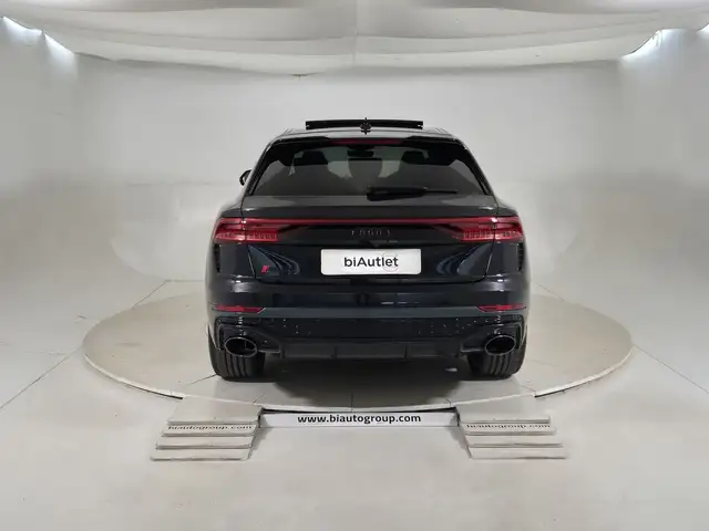 Audi RSQ8 view 3