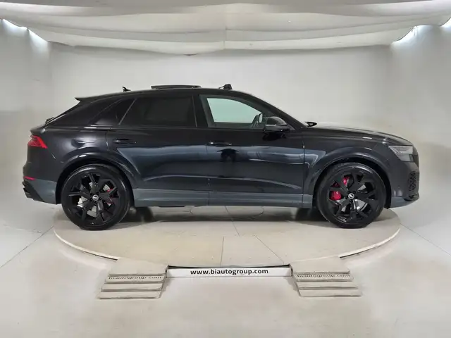 Audi RSQ8 view 5