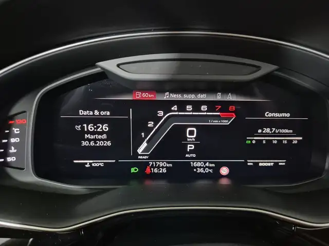 Audi RSQ8 view 15