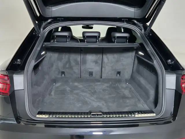Audi RSQ8 view 13