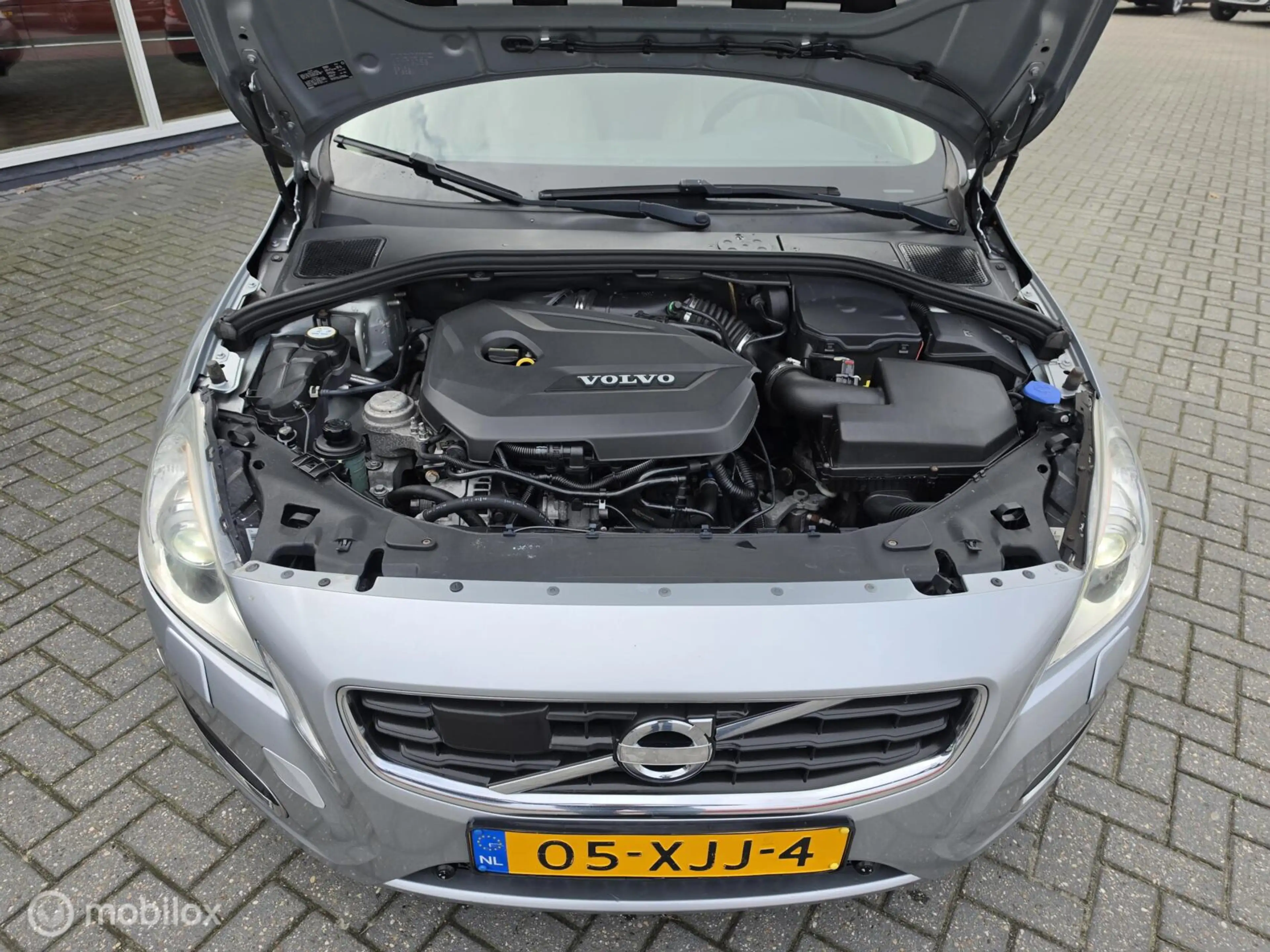 Volvo V60 1.6 T3 Ocean Race | Xenon — photo 9