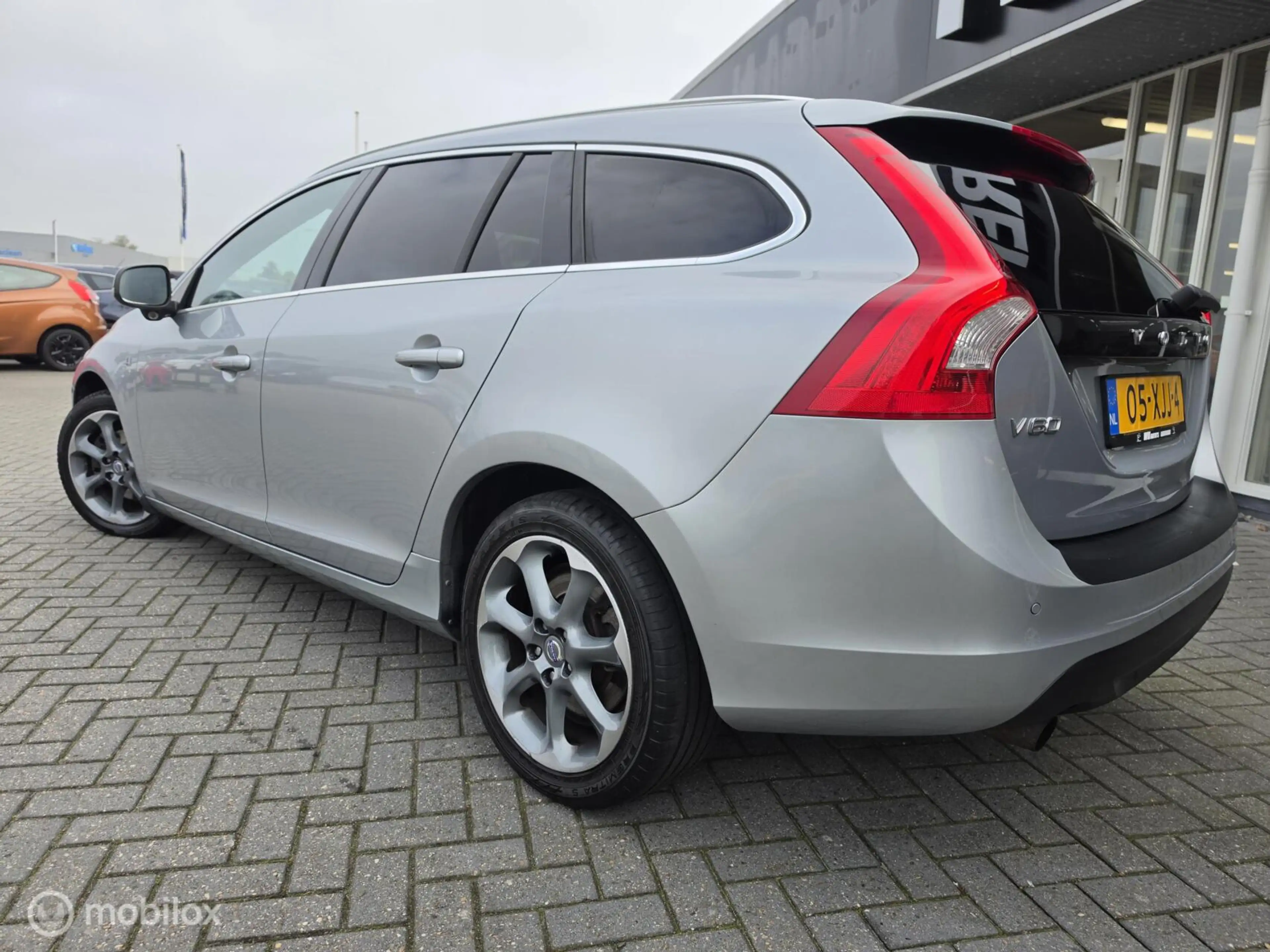 Volvo V60 1.6 T3 Ocean Race | Xenon — photo 4