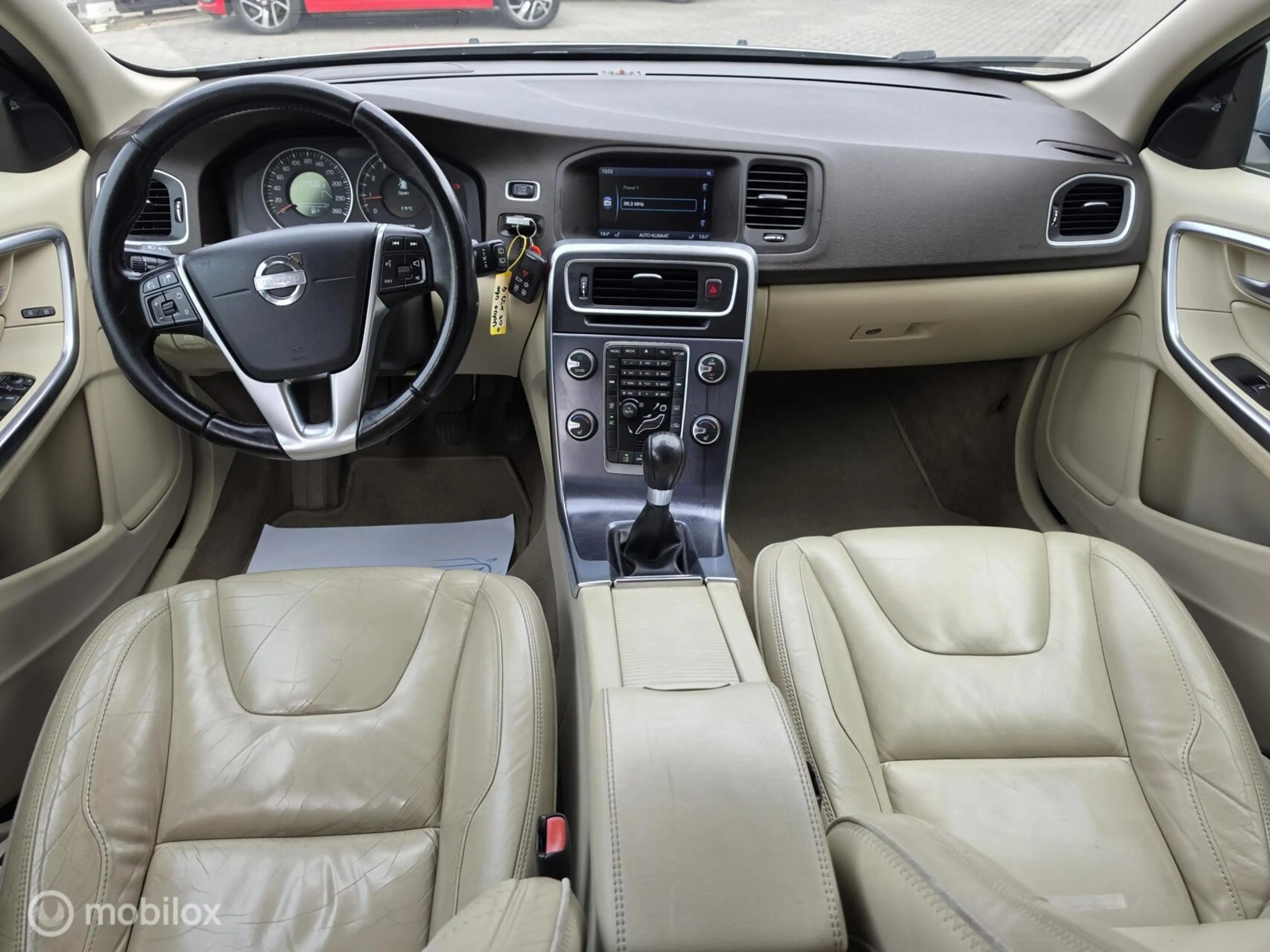 Volvo V60 1.6 T3 Ocean Race | Xenon — photo 12