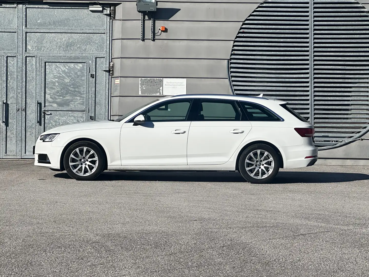 Audi A4 35 TDI sport / Aut. / Tempo / Scheckh. Wit - 1