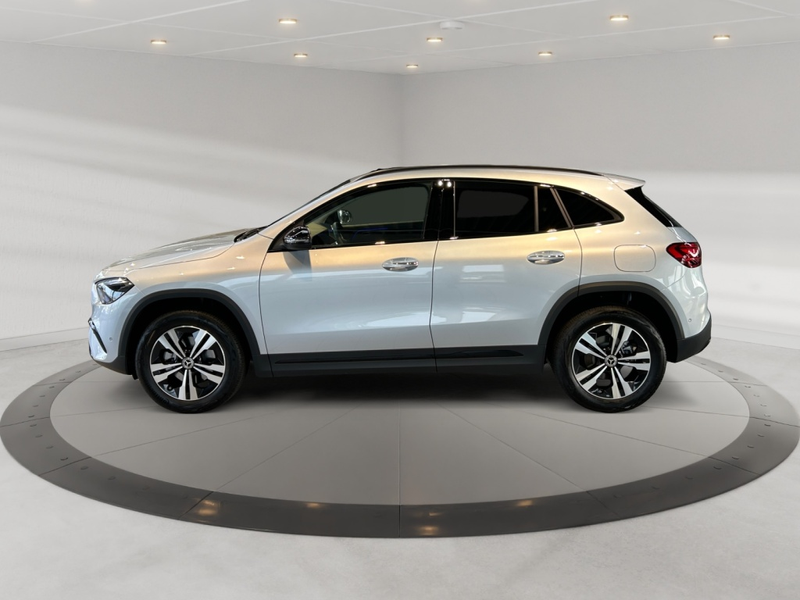 Mercedes-Benz GLA 200 Progressive MBUX+Progressive+Night+Wide — photo 5