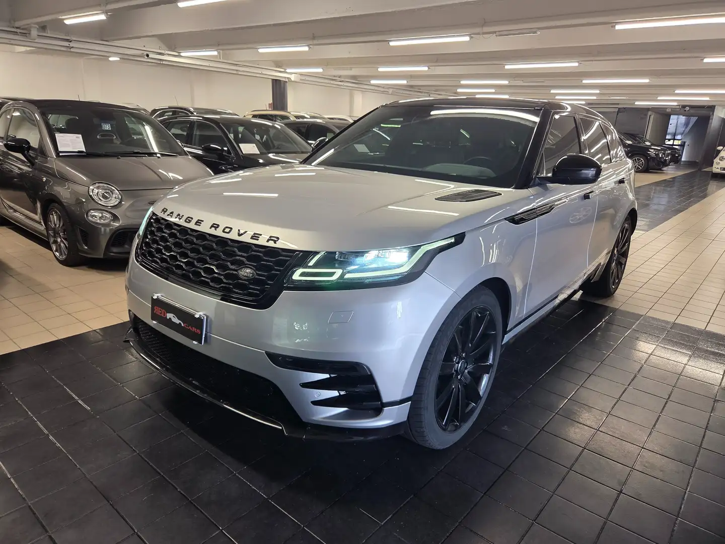 Land Rover Range Rover Velar 2.0d i4 R-Dynamic SE 240cv auto Gris - 2