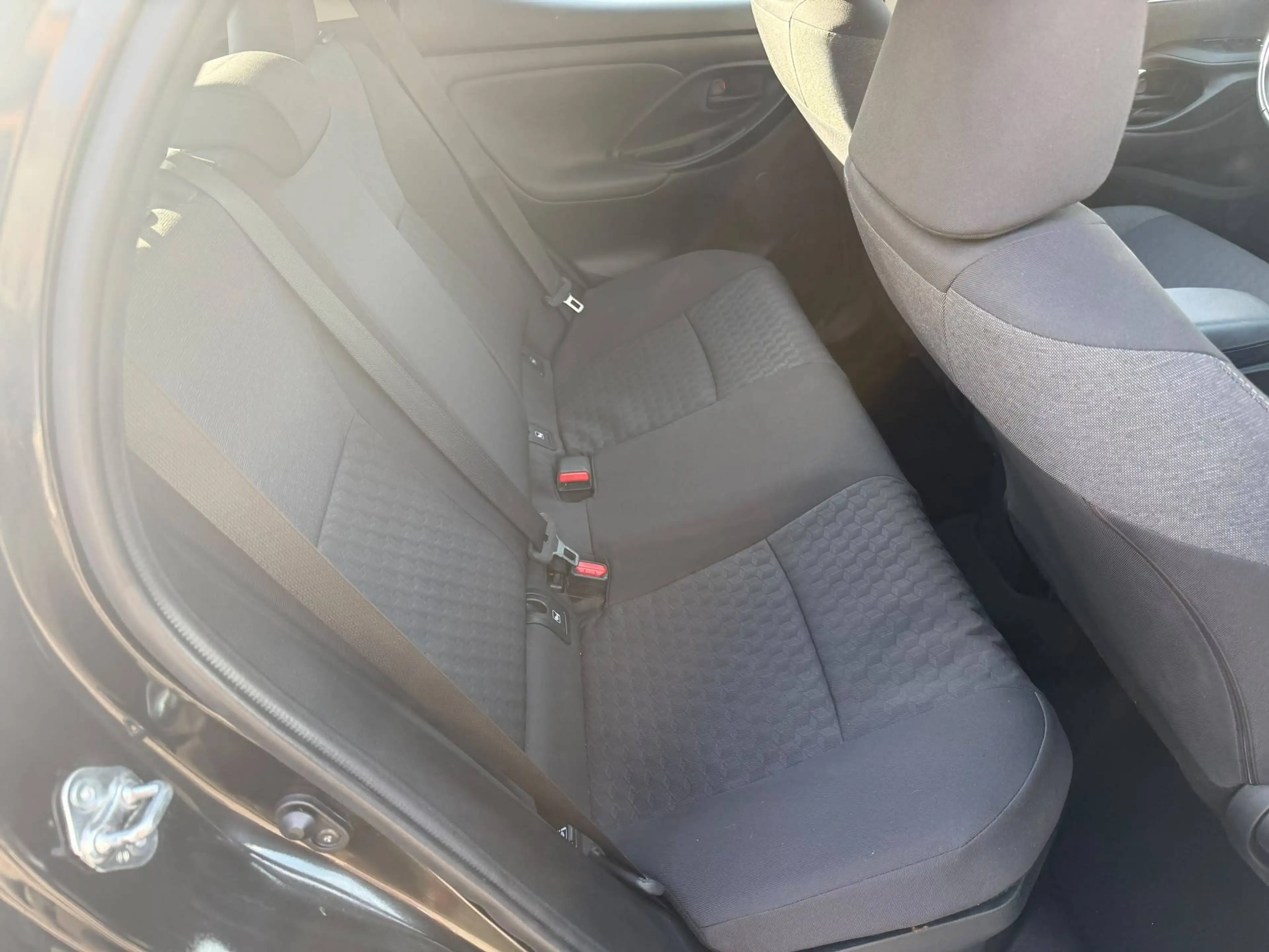 Toyota Yaris HEV Dynamic **12M GARANTIE** — photo 10