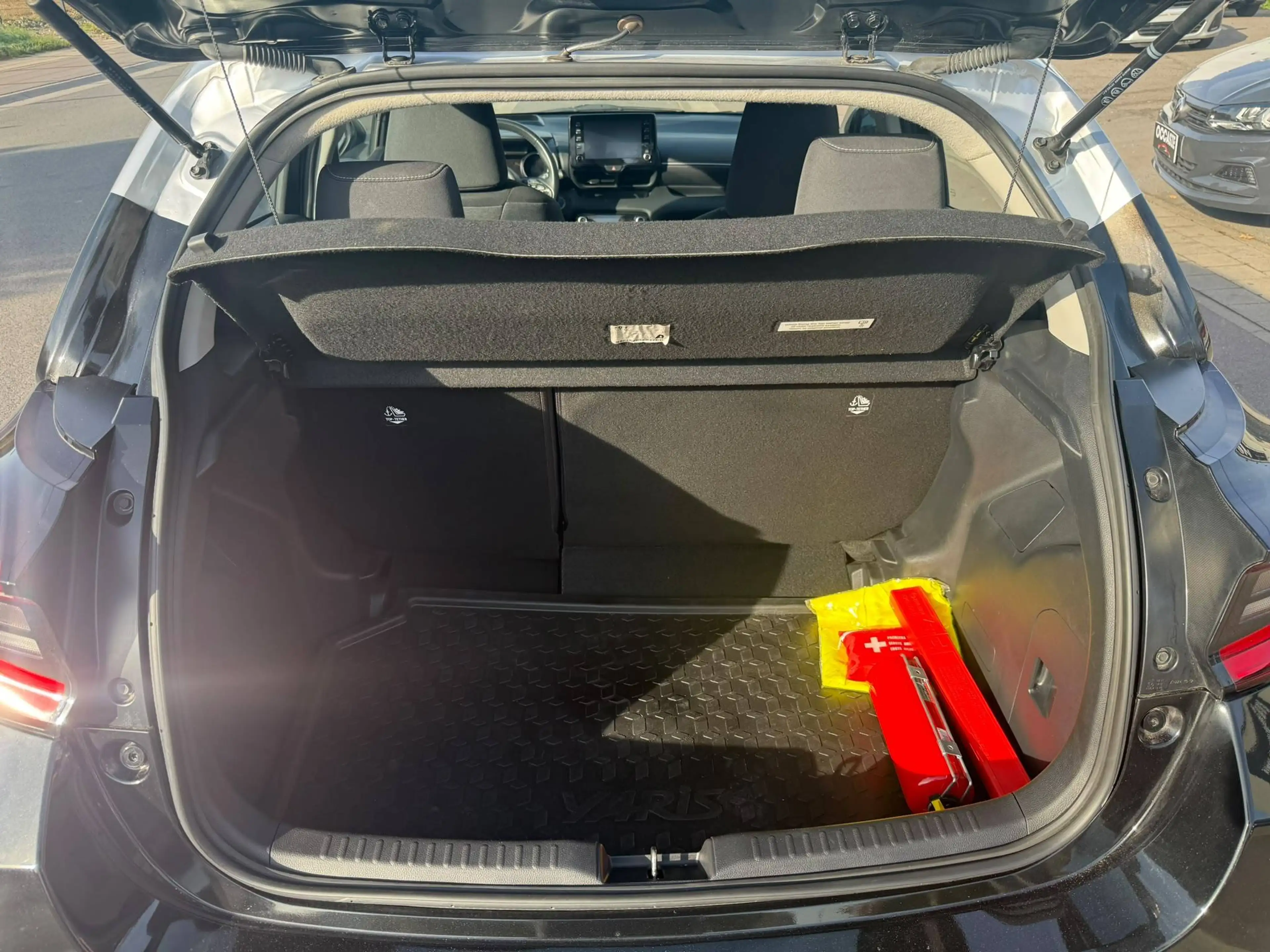 Toyota Yaris HEV Dynamic **12M GARANTIE** — photo 13