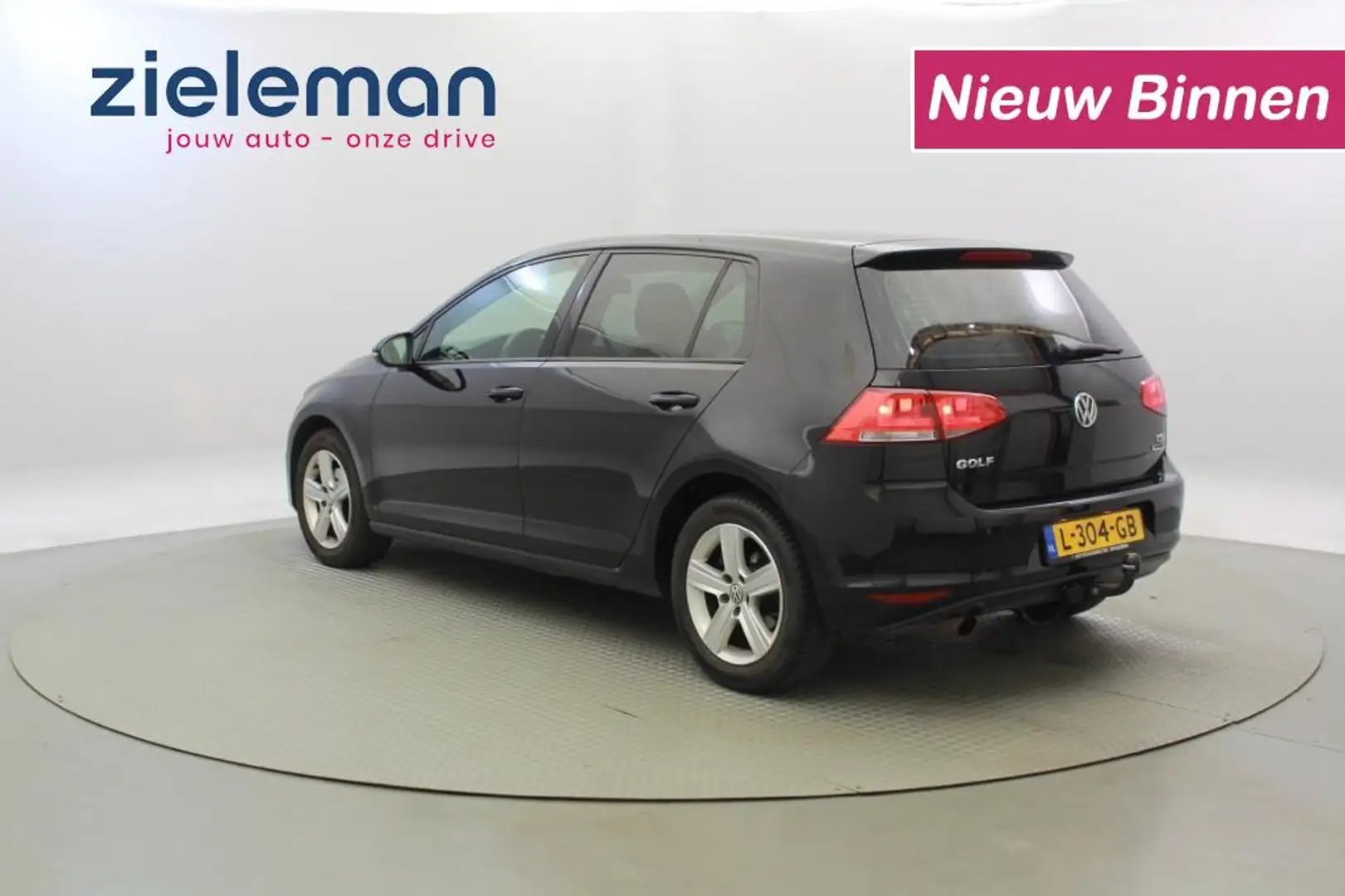 Volkswagen Golf 1.2 TSI 5 deurs Highline - Cruise, Half Leer, Stoe Zwart - 2