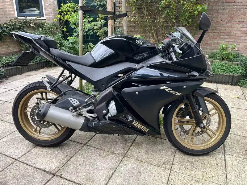 Yamaha YZF-R125 - foto 6