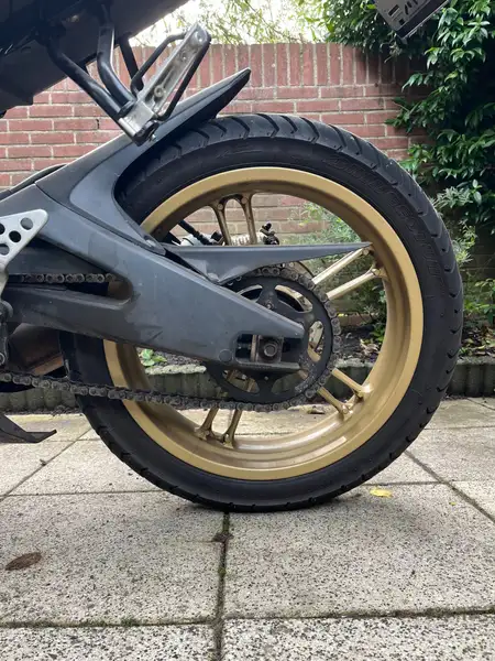 Yamaha YZF-R125 - foto 7