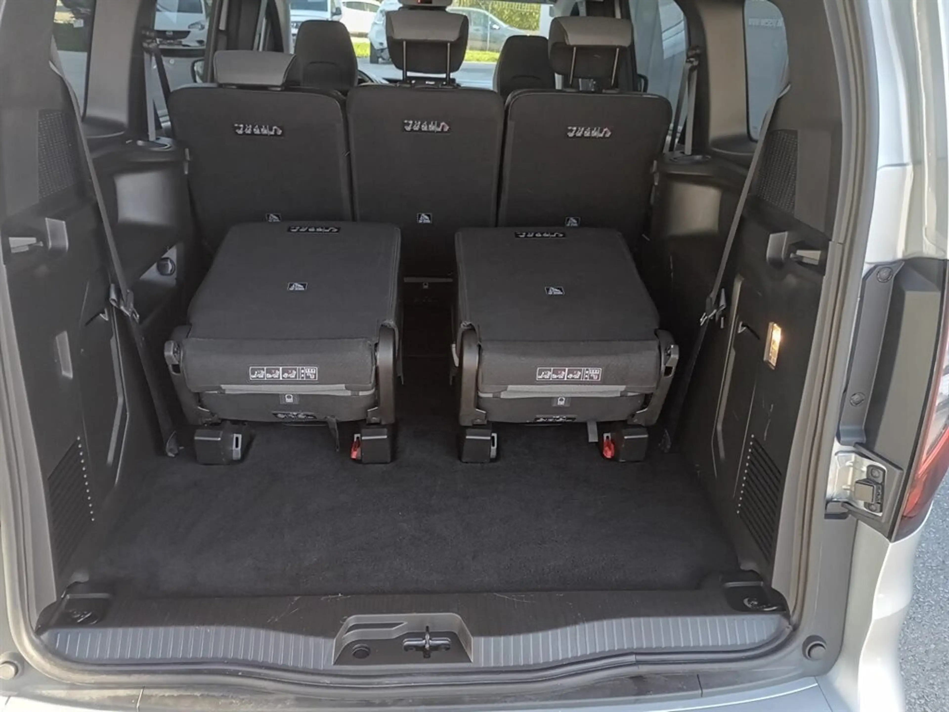 Renault Kangoo Grand Kangoo Techno TCe 130 EDC — photo 9