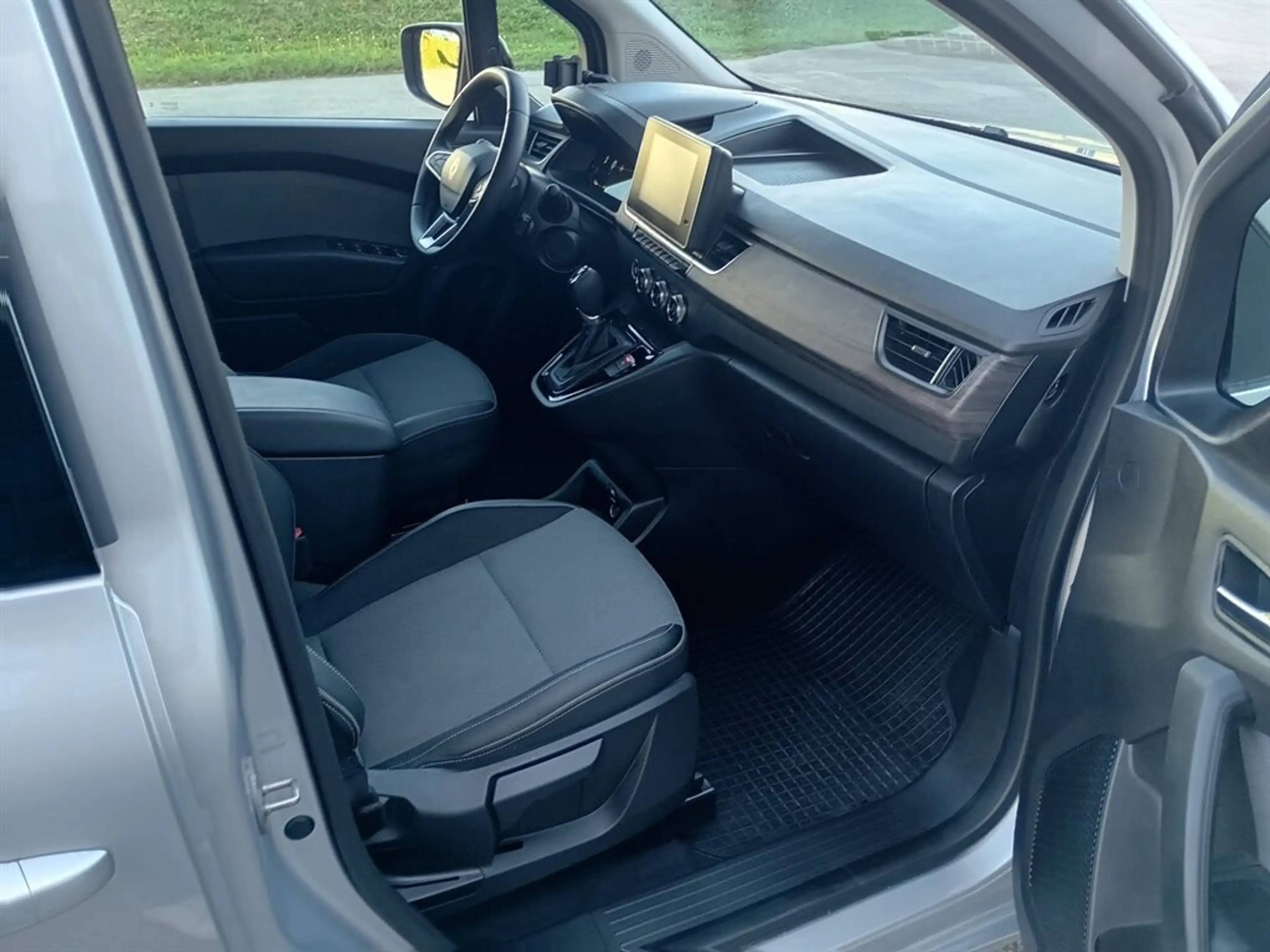 Renault Kangoo Grand Kangoo Techno TCe 130 EDC — photo 7