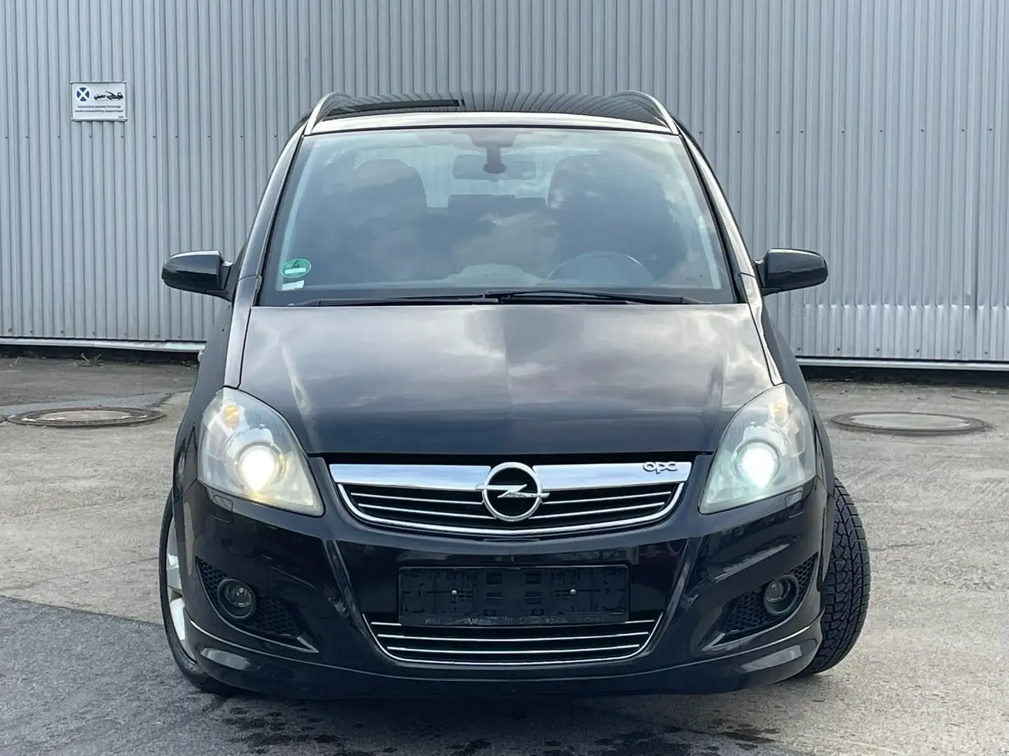 Opel Zafira Sport Czarny - 2
