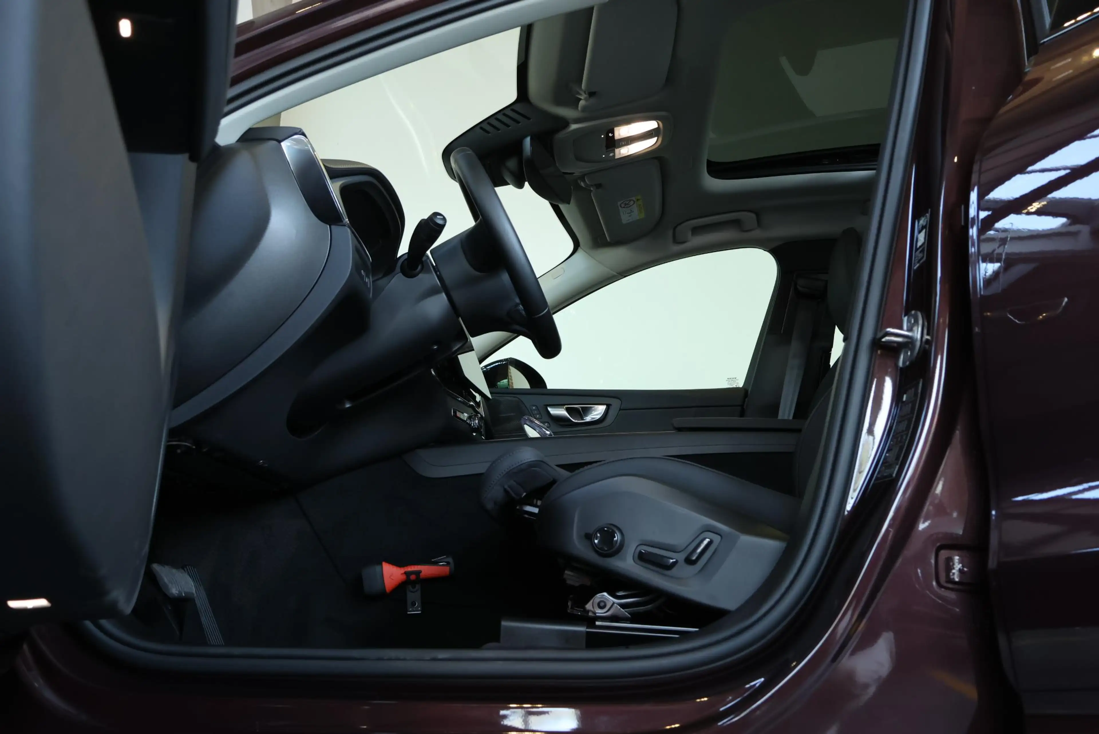 Volvo XC60 T6 Plug-in hybrid AWD Ultra Dark | Luchtvering | S — photo 9