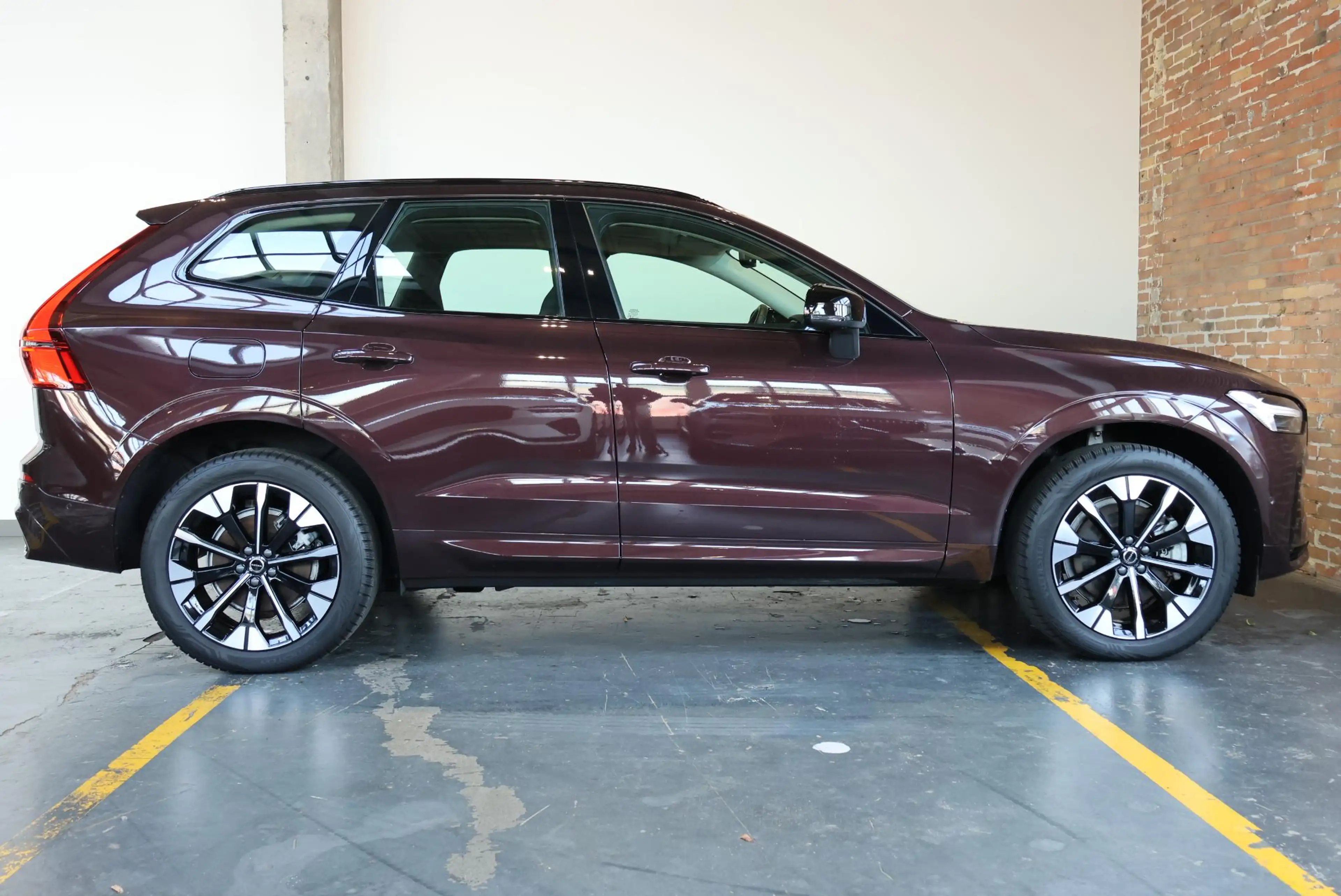 Volvo XC60 T6 Plug-in hybrid AWD Ultra Dark | Luchtvering | S — photo 4