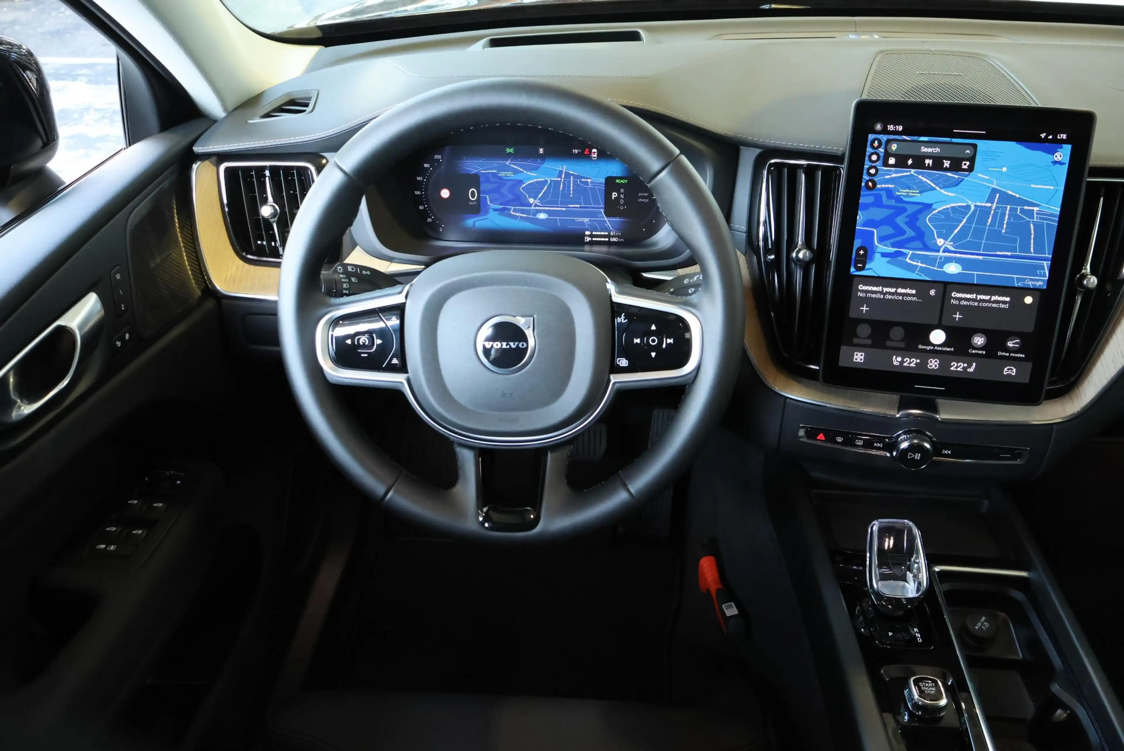 Volvo XC60 T6 Plug-in hybrid AWD Ultra Dark | Luchtvering | S — photo 12
