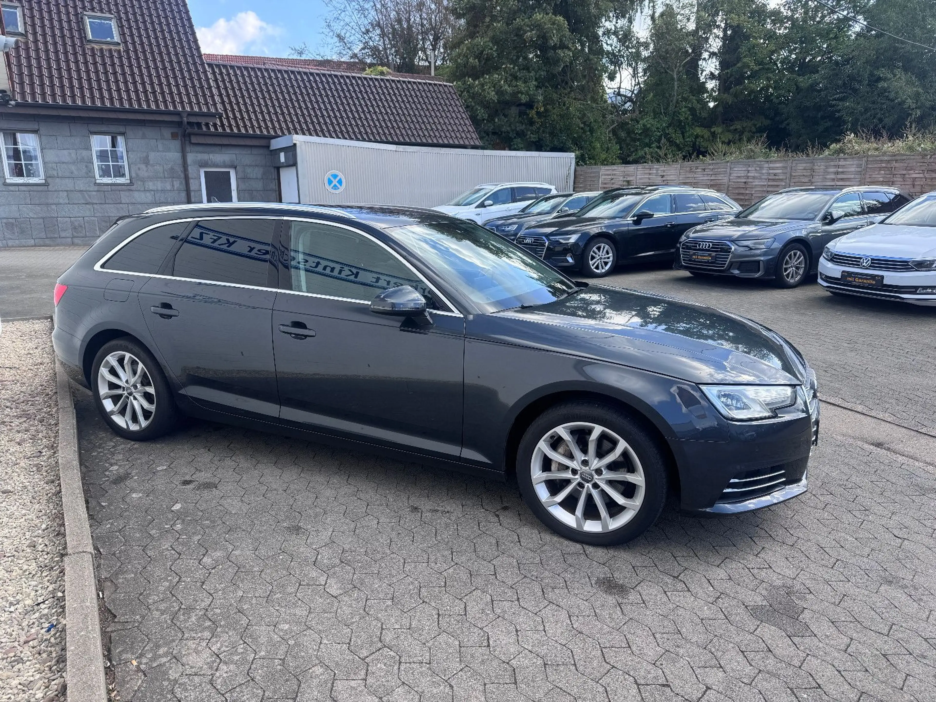 Audi A4 Avant 2.0 TDI quattro sport Rückfahrkamera — photo 3