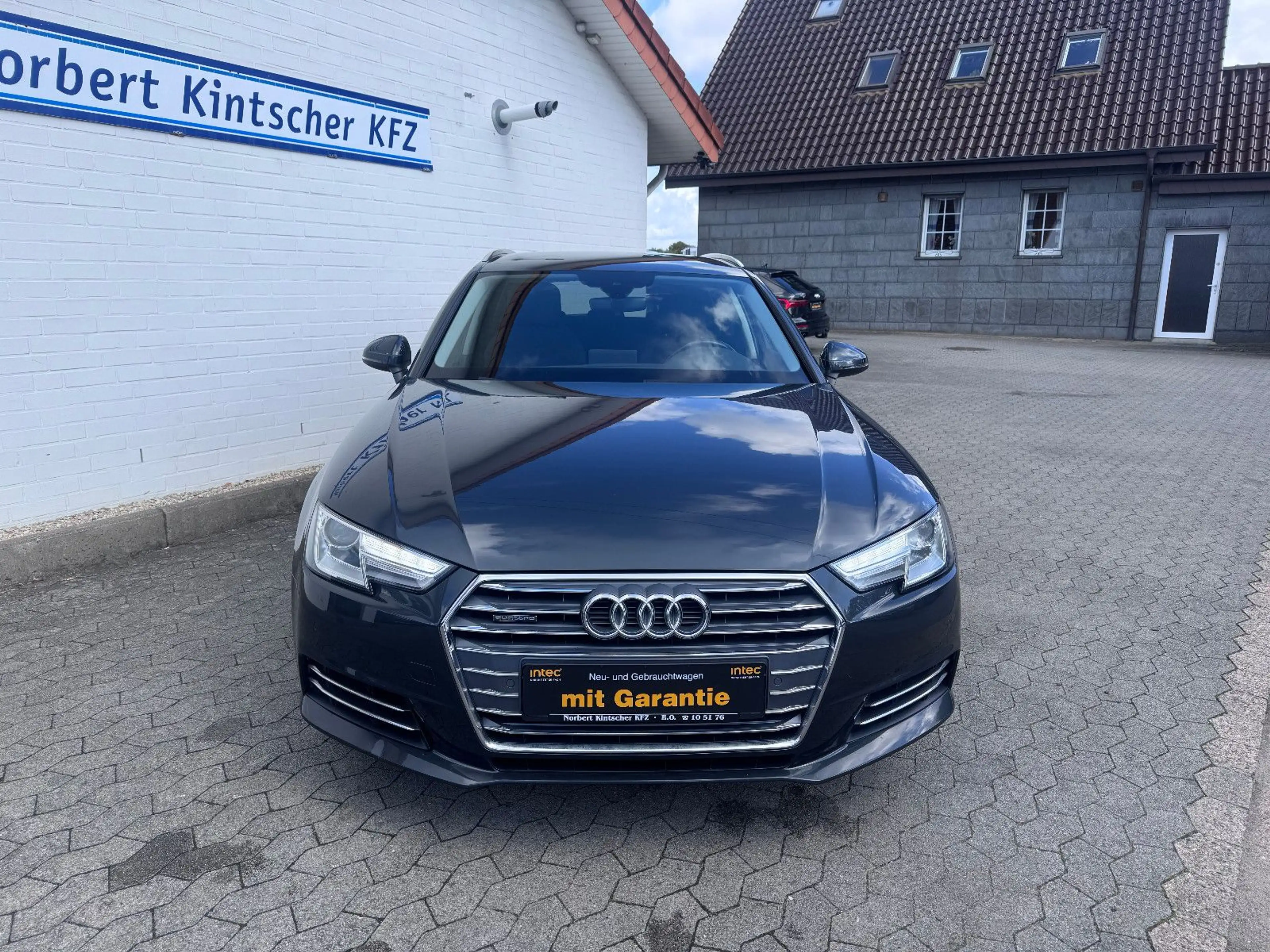 Audi A4 Avant 2.0 TDI quattro sport Rückfahrkamera — photo 2