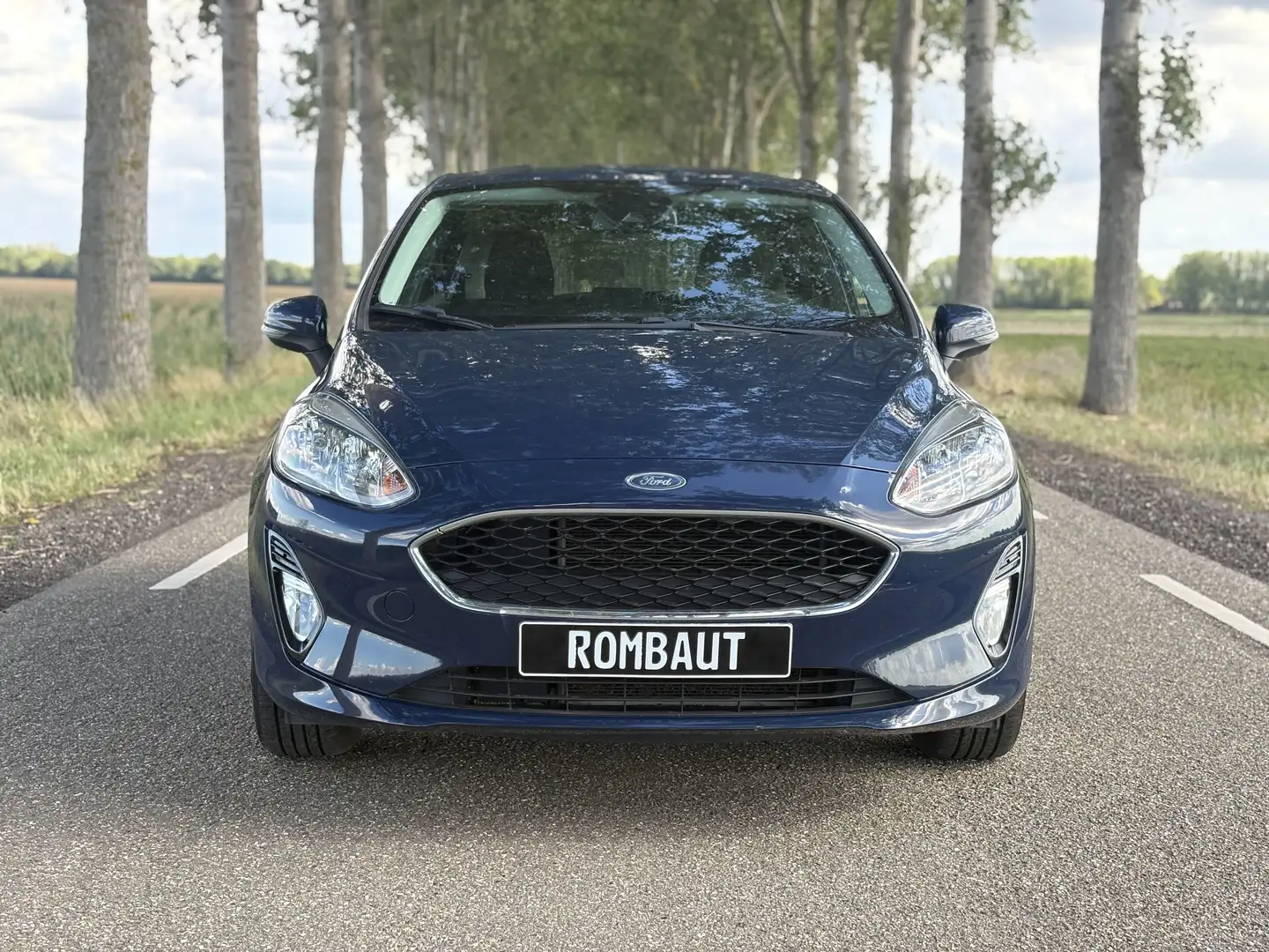 Ford Fiesta 1.1 Benzine / GROOT SCHERM / AIRCO / 117 DKM - 2