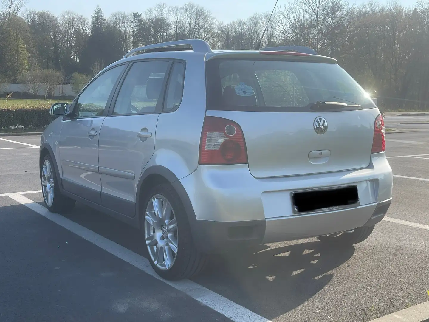 Volkswagen Polo Cross 1.4 Stříbrná - 1