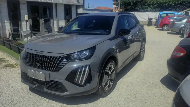 Peugeot 2008 2008 PureTech 130 S&S EAT8 Allure