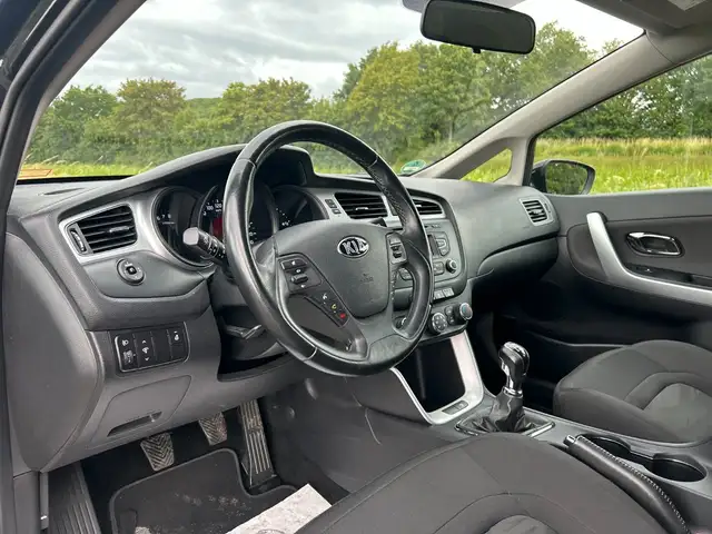 Kia Ceed view 11