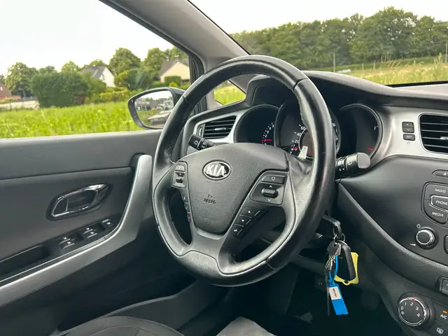 Kia Ceed view 23