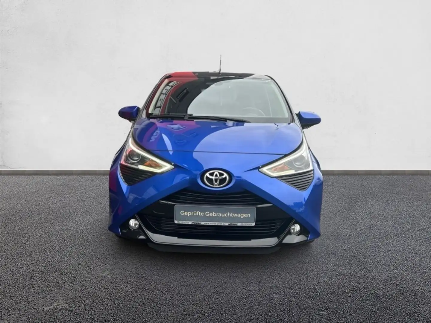 Toyota Aygo x-clusiv Blau - 2