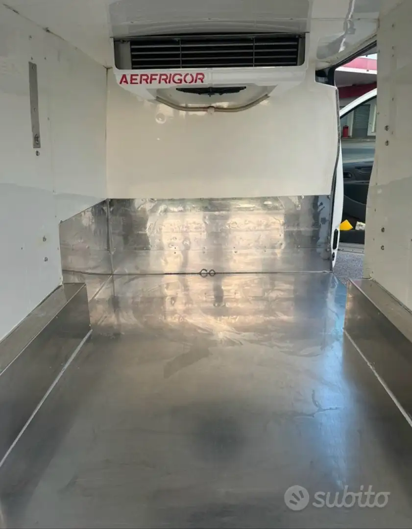 Fiat Scudo refrigerato coibentato in acciaio inox ben tenuto - 1