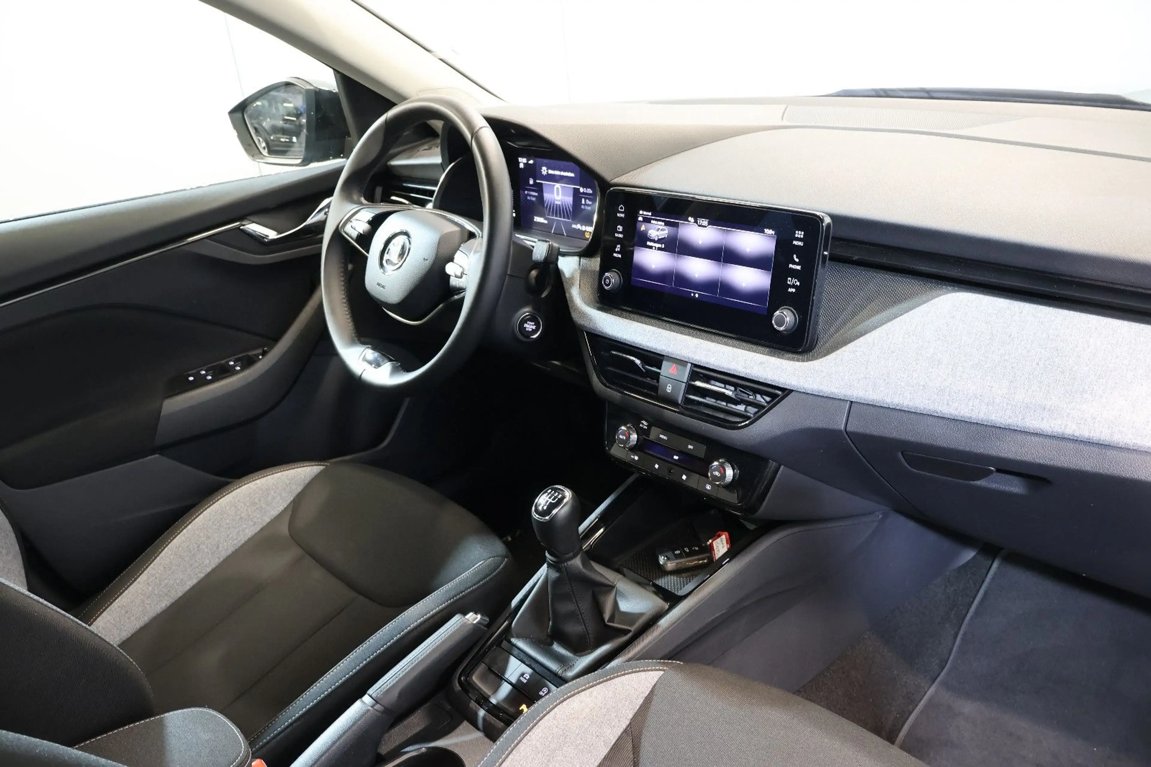 Skoda Kamiq 1.0 TSI Selection AID+CARPLAY+KEY+KAM+LED — photo 12