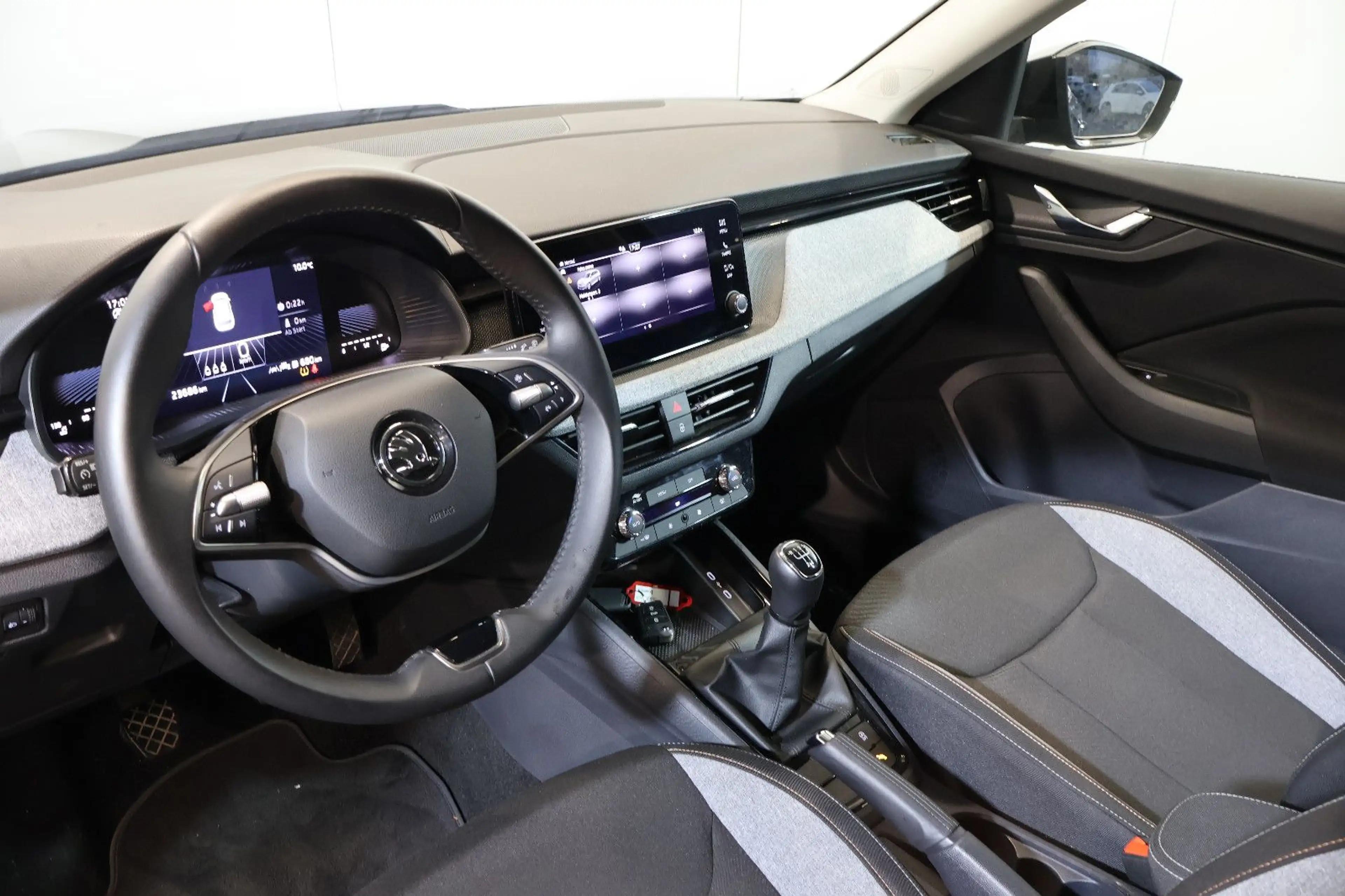 Skoda Kamiq 1.0 TSI Selection AID+CARPLAY+KEY+KAM+LED — photo 10