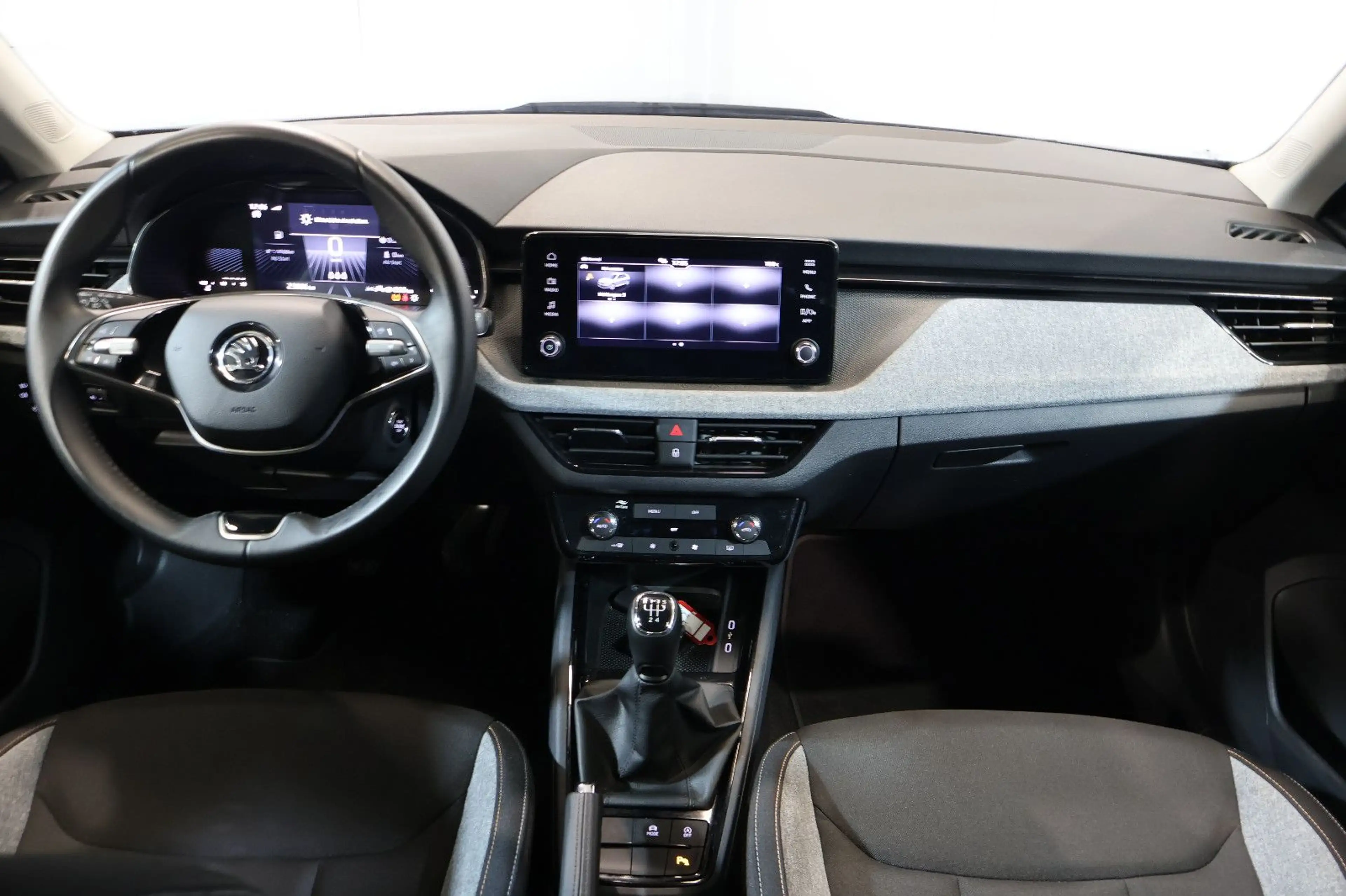 Skoda Kamiq 1.0 TSI Selection AID+CARPLAY+KEY+KAM+LED — photo 7