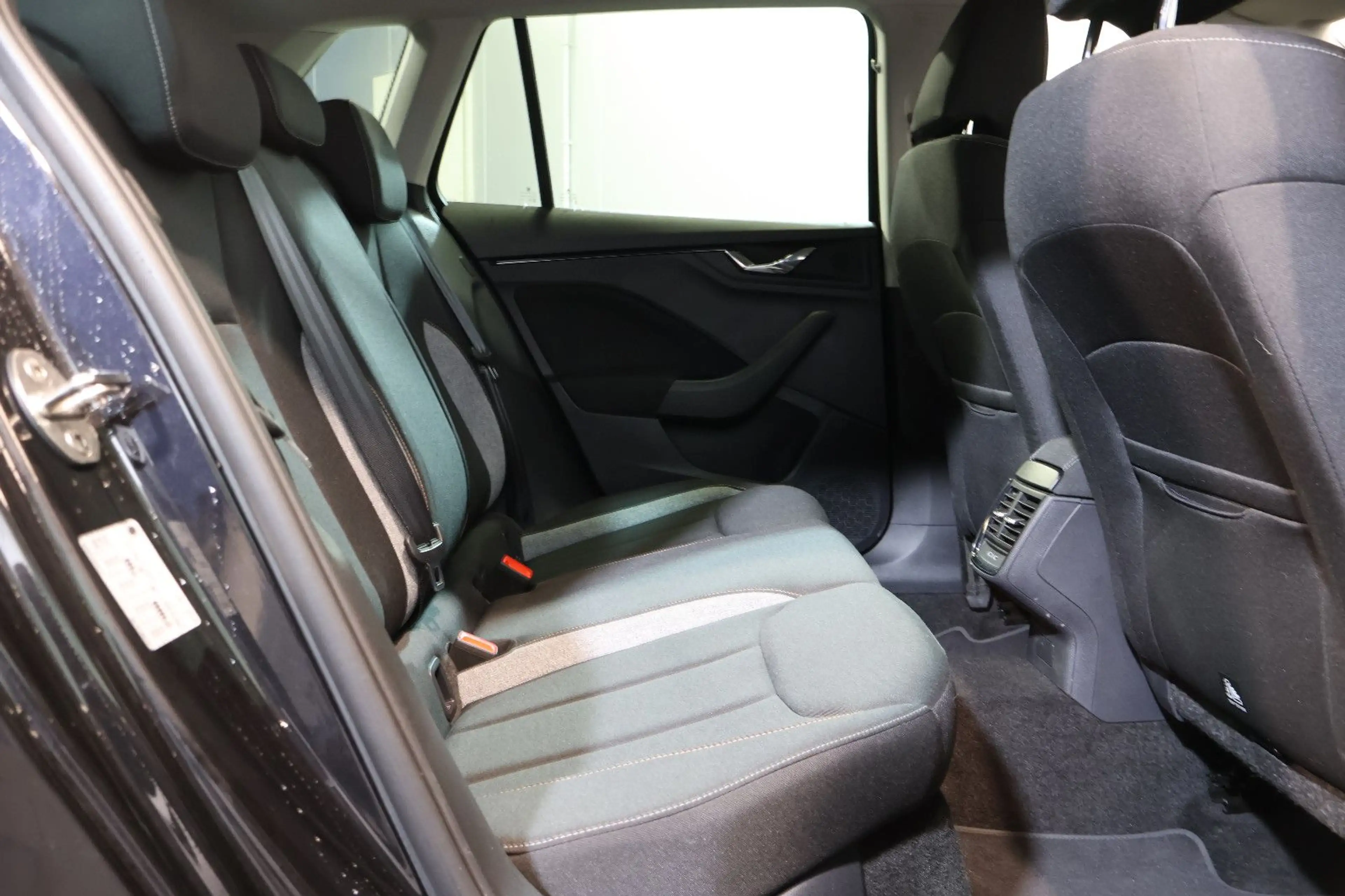 Skoda Kamiq 1.0 TSI Selection AID+CARPLAY+KEY+KAM+LED — photo 14