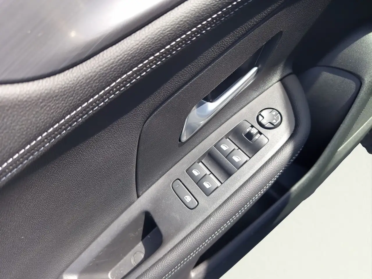 Opel Mokka GS 1.2 Direct Injection Turbo 96 kW (130 12