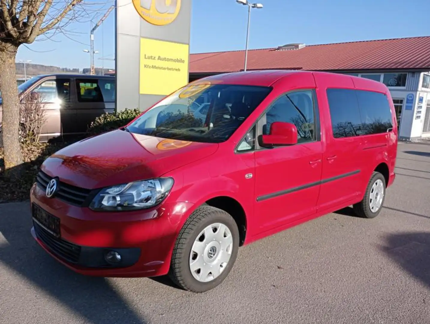 Volkswagen Caddy Rollstuhlumbau Maxi Rot - 1